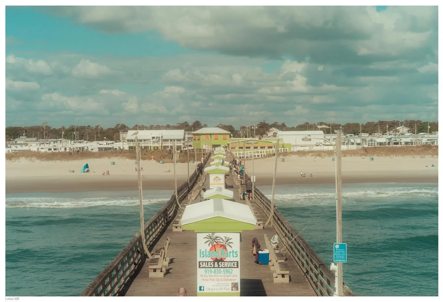 📷Leica M8

#Leica
#leicam8
#amateurphotography
#amateurphotographer 
#photolove 
#photographersofinstagram 
#photographylovers 
#lookslikefilm 
#digitalphotography 
#kodaksensor 
#ccdsensor 
#olddigitalcameraclub 
#olddigitalcamera 
#10megapixels 
#