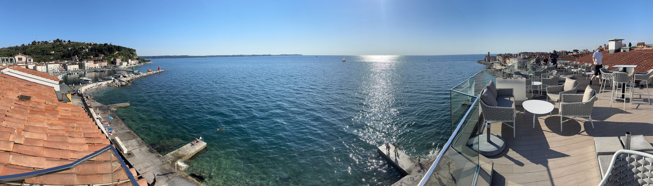 Blick von der Hoteldaachterrasse in Piran.