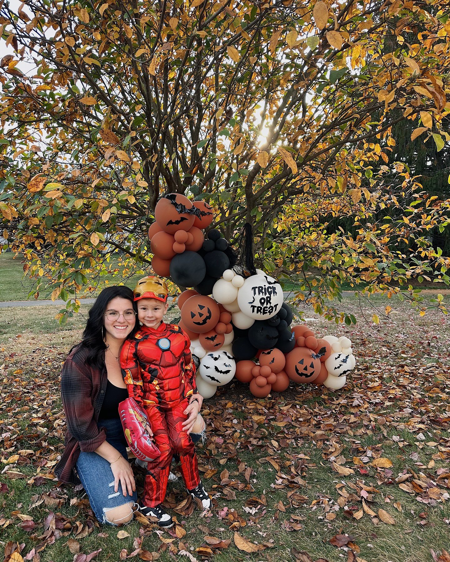 Happy Halloween from the Stina Does It Crew🎃🦇🎈

#njballoons #njballoonartist #njballoondecor #balloongarland #balloondecor #balloondecoration #balloongarland #balloonartist #balloonstylist #njevents #njeventstylist #njeventdecor #njeventstyling #h