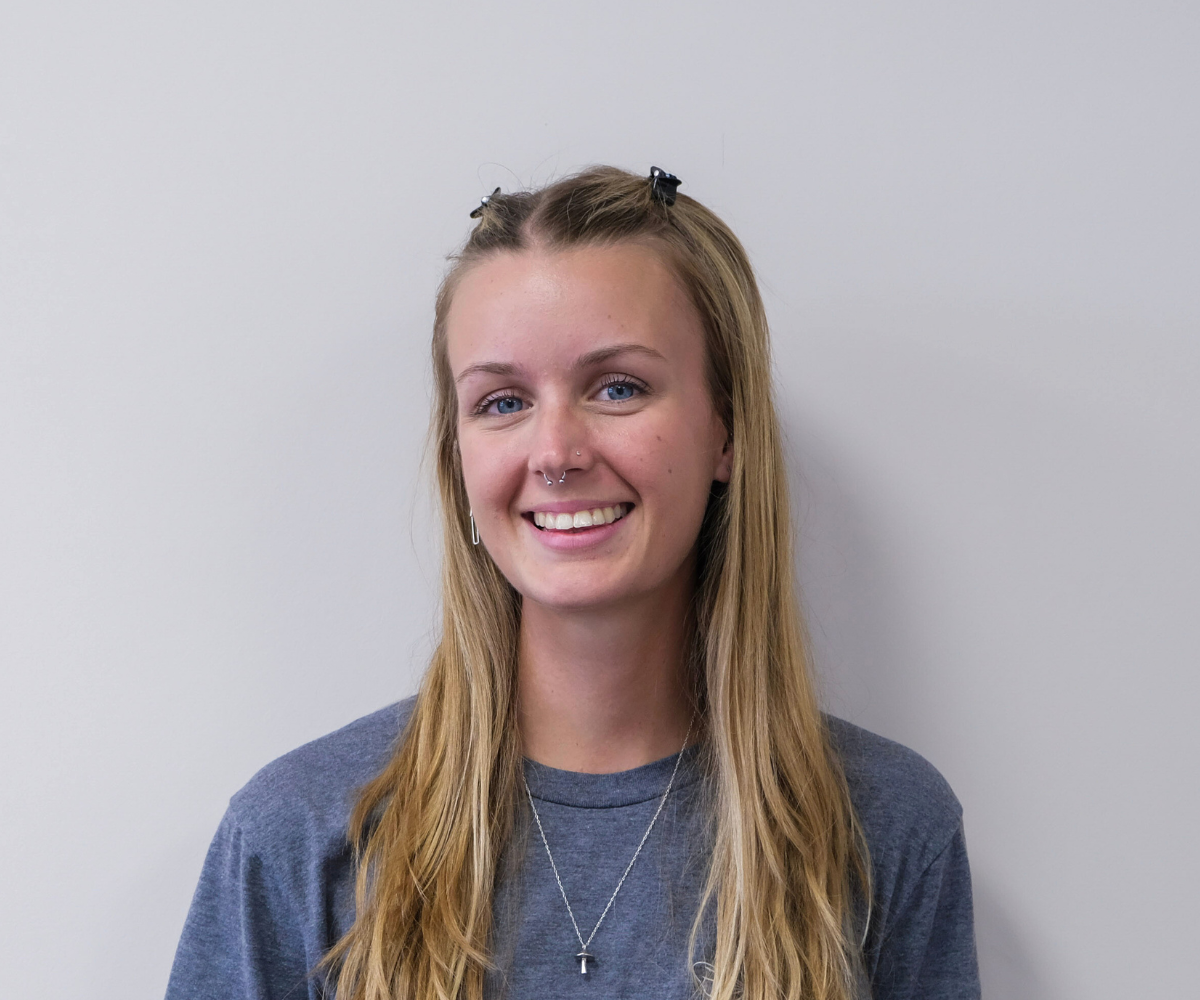 Headshot of Anna Versluis, an Instructor and Musical Safari Guide at Yellow Brick Music