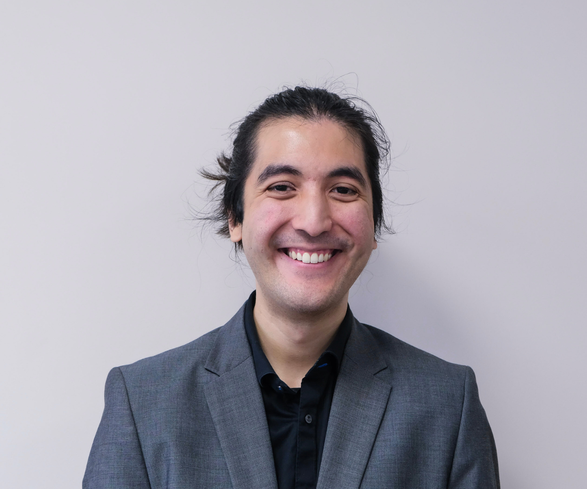 headshot of Zach Daza, yellow brick music instructor and hespeler manager