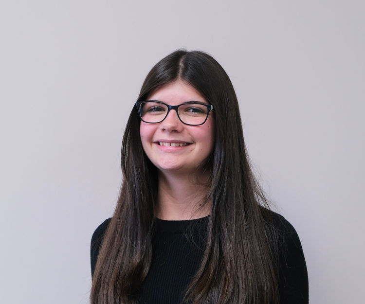 Portrait of Eden Neves