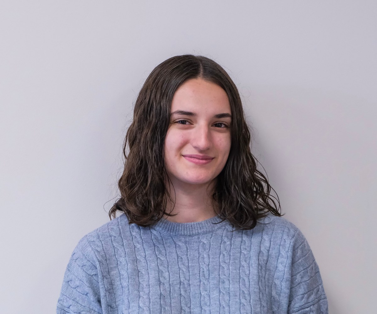 Headshot of Guinevere Izzo, an Instructor at Yellow Brick Music