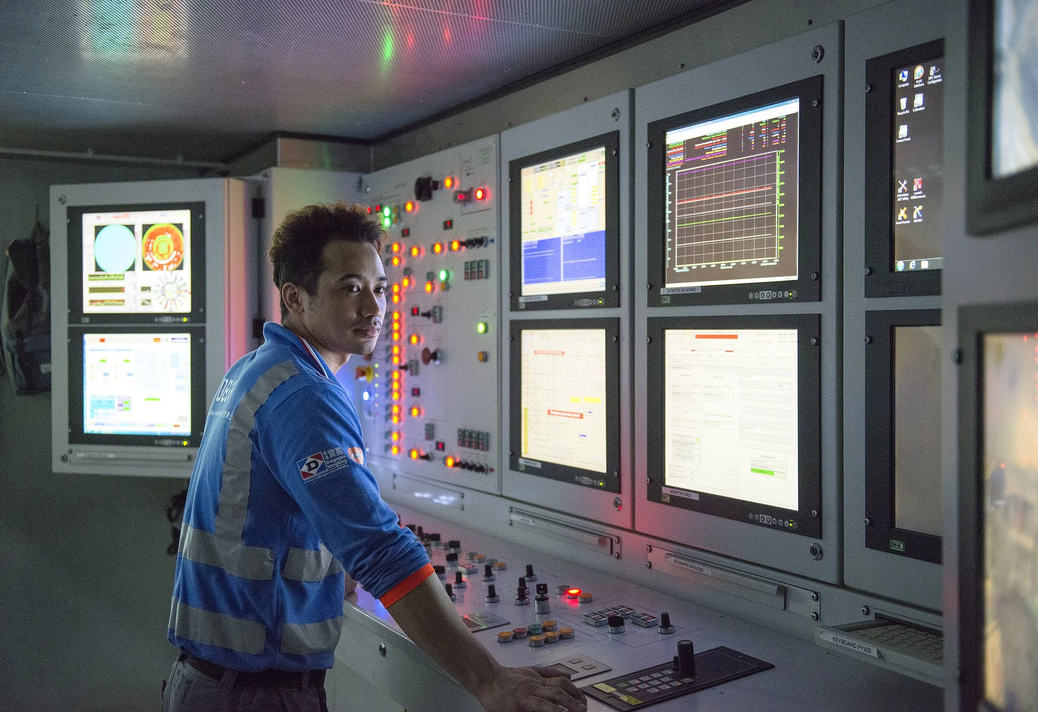 Tuen Mun tunnel construction, the largest subsea tunnel in the world, Hong Kong, for Bouygues TP/Dragages HK