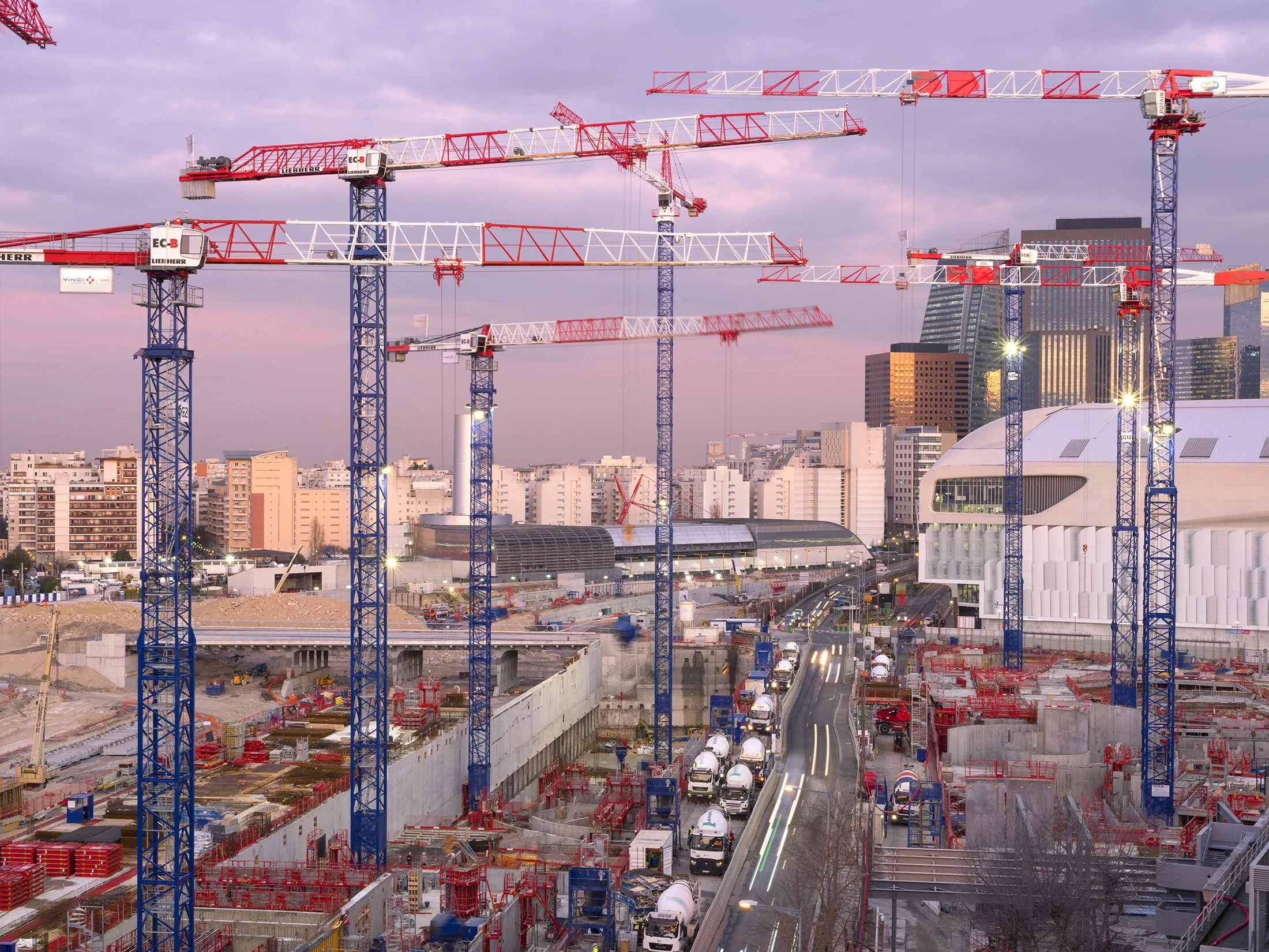 "L'Archipel", two-years assignment from VINCI Group, construction of their new headquarters in Nanterre, France
