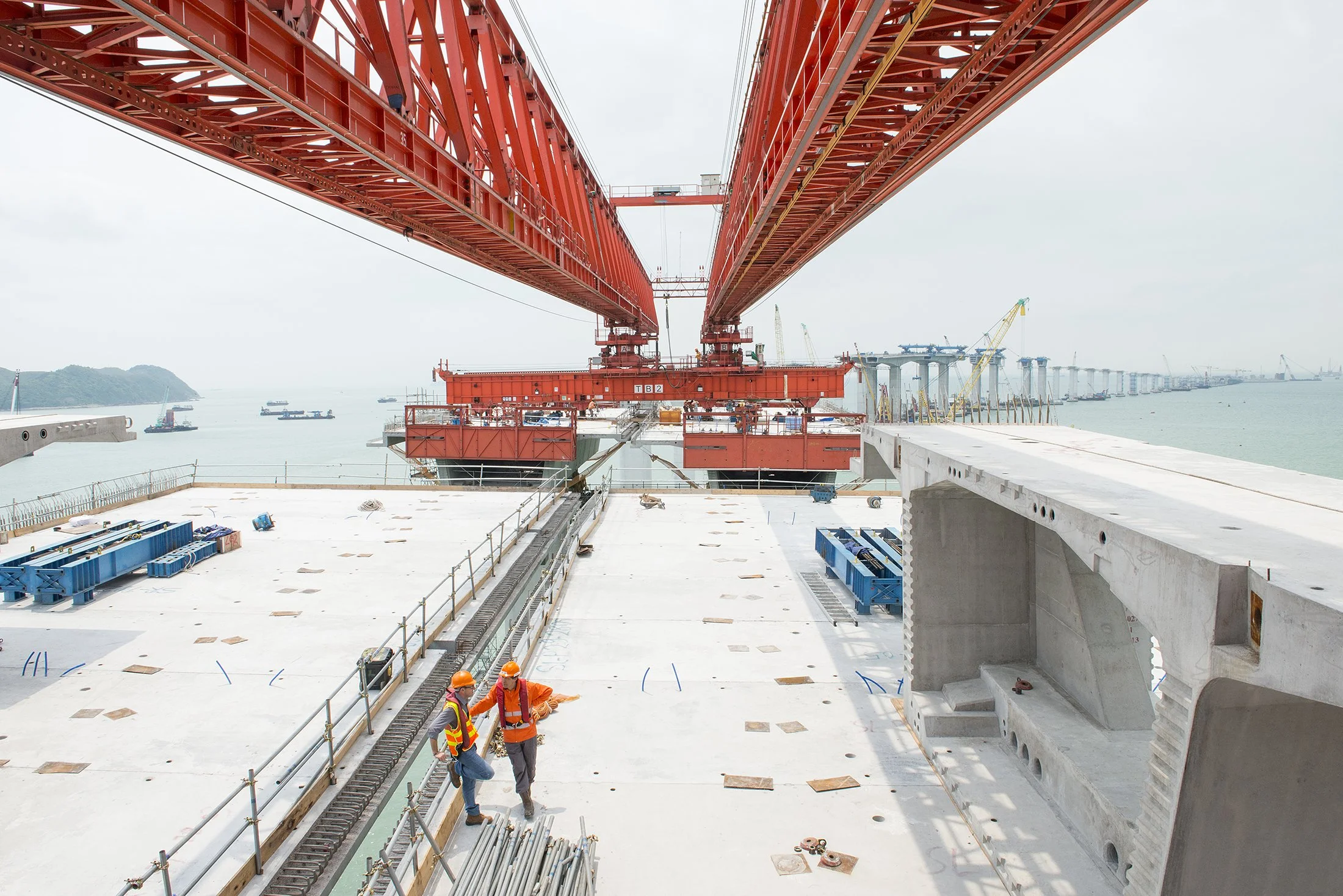 Hong Kong-Macao bridge construction, the longest oversea bridge in the world, for Bouygues TP / VSL