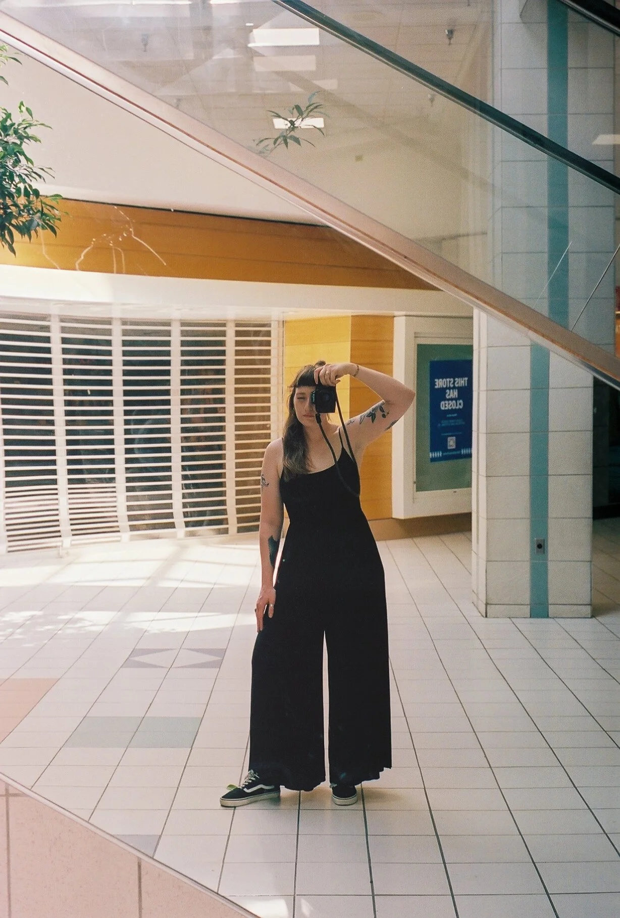 3880090_3880090-R1-057-27.jpg