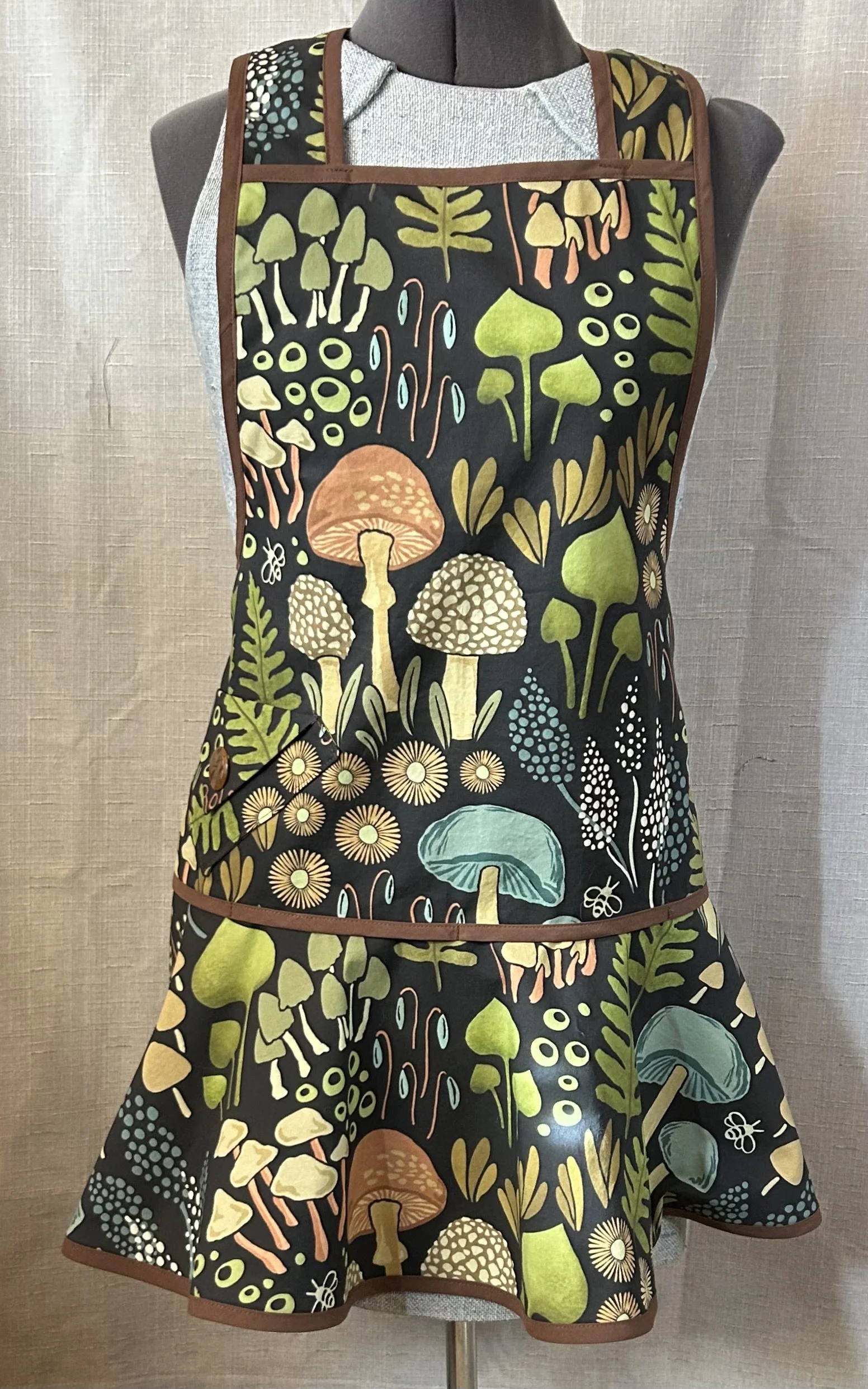 PrimoPrint Swirly Apron: Mushrooms Galore