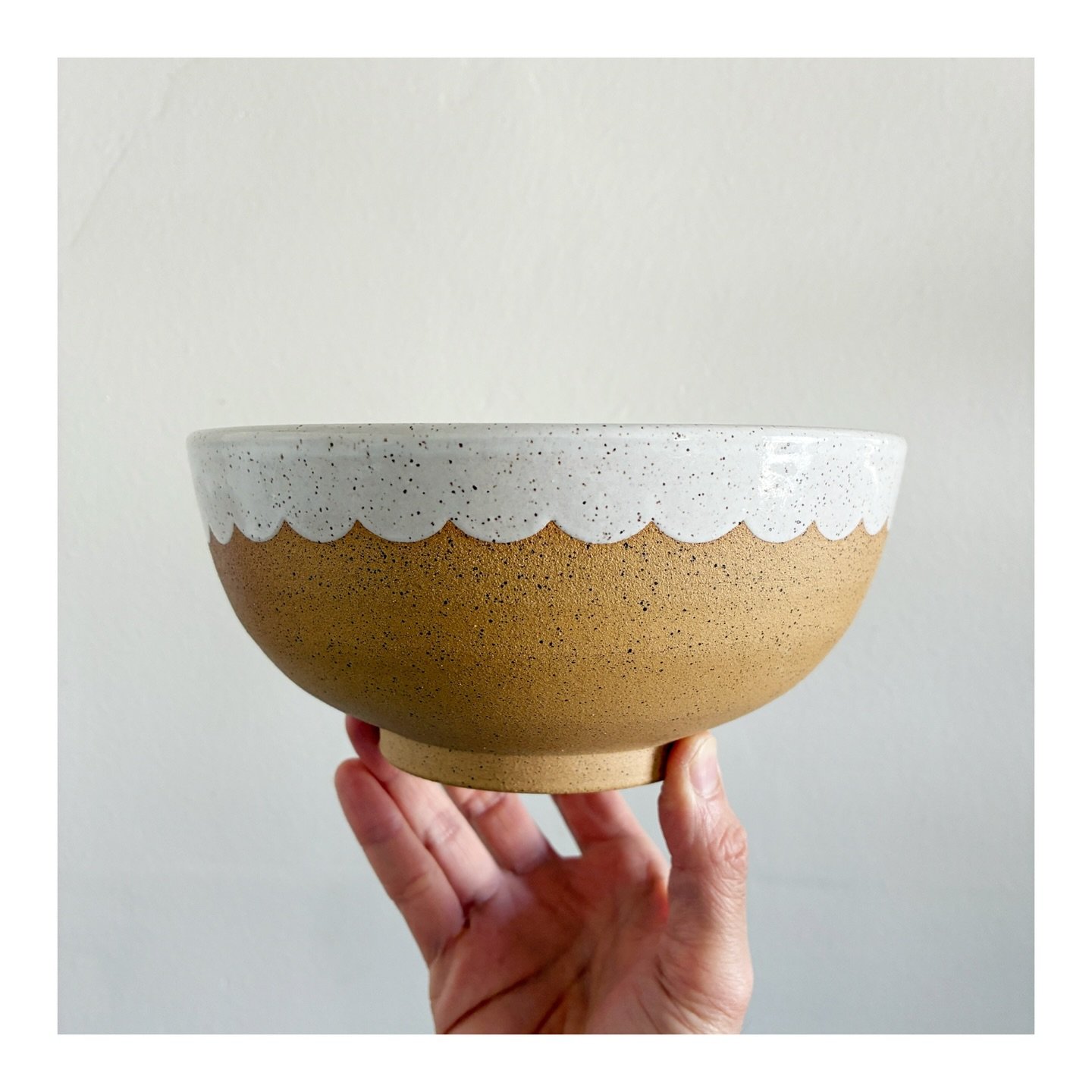 Love a clean glaze job.
.
.
.
#bowlcutceramics #clay #ceramics #ceramicart #contemporaryceramics #kilnfolk #potteryforall #handmadeceramics #pottersofinstagram #pottery #handmade #craft #handcrafted #keramik #bipocartists #ihavethisthingwithceramics 