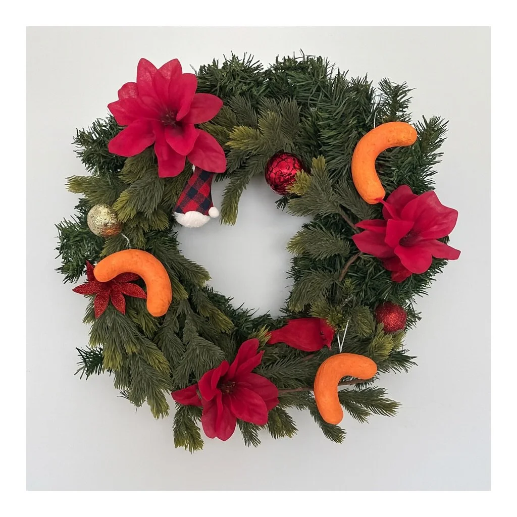 Deck the halls with ceramic Cheetos 🎵 
.
.
.
#bowlcutceramics #clay #ceramics #ceramicart #contemporaryceramics #kilnfolk #potteryforall #handmadeceramics #pottersofinstagram #pottery #handmade #craft #handcrafted #keramik #bipocartists #ihavethisth