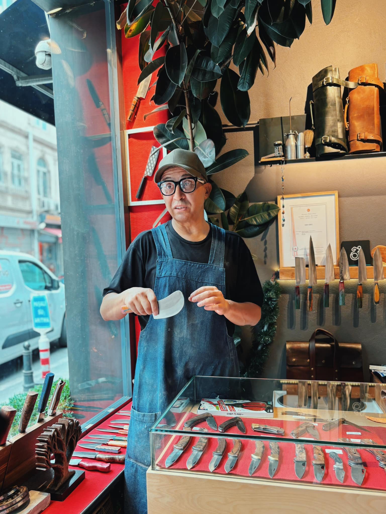 Explore KROP Knives: Dentist-Turned-Bladesmith Sinan Tansel's Stunning Handmade Damascus and Sustainable Steel Creations in Istanbul