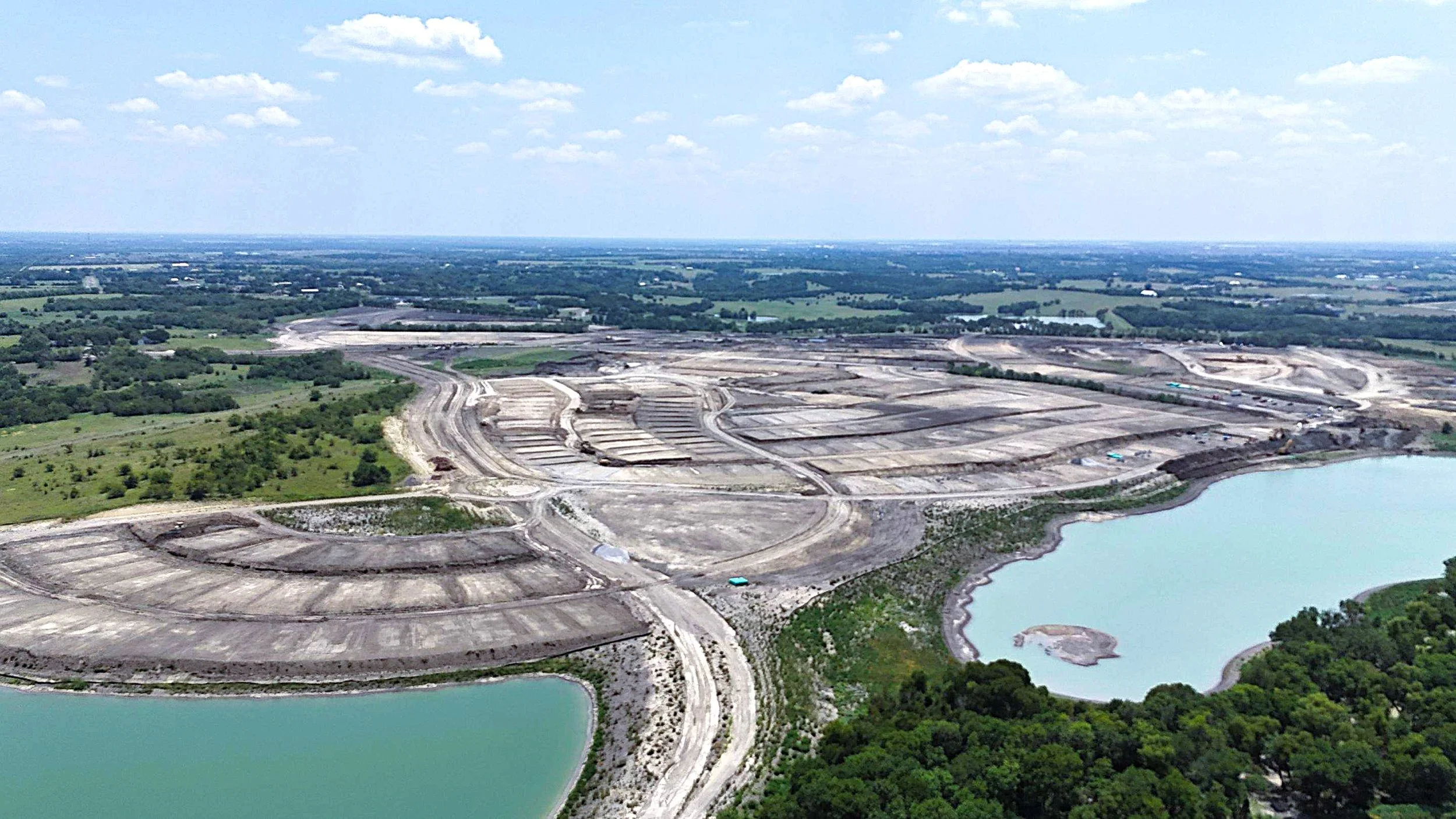 08-6-2025 aerial- Horizon Lakes.jpg