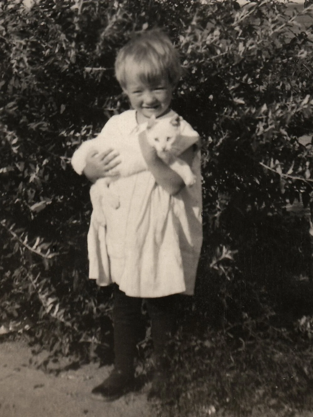 1929 1 Alethea w cat copy.jpg