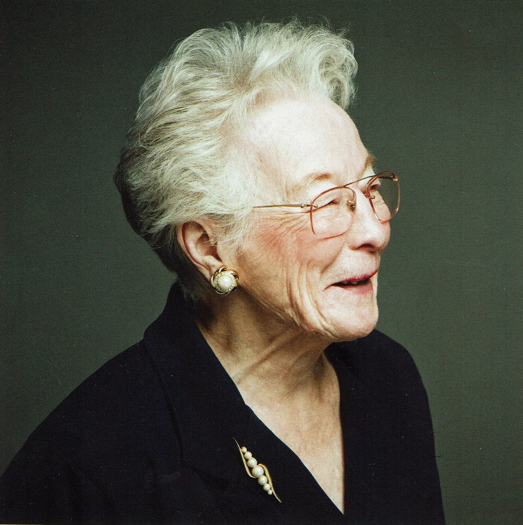 Wanda portrait_small.jpg