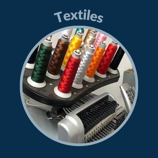 Textiles thread machine