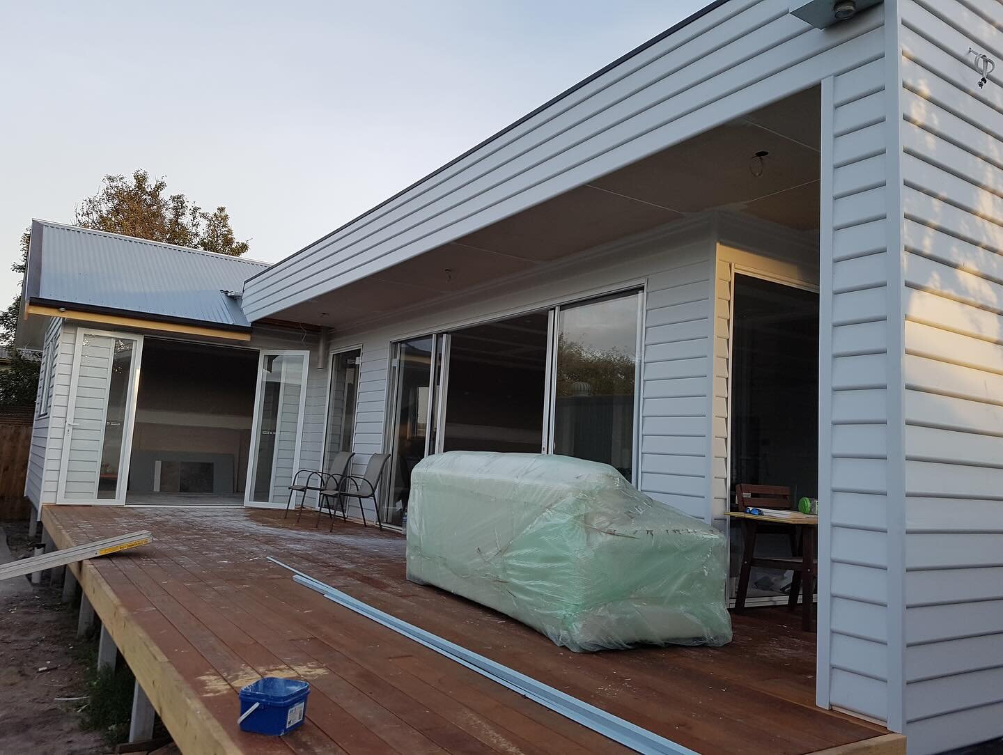 Greville Street, Oakleigh: Construction Update

Nestled in the leafy surroundings of Oakleigh, our Greville St Extension project is coming to life!

Project Highlights:
- Extension to an existing home
- Back end completely opened up
- Open plan livin