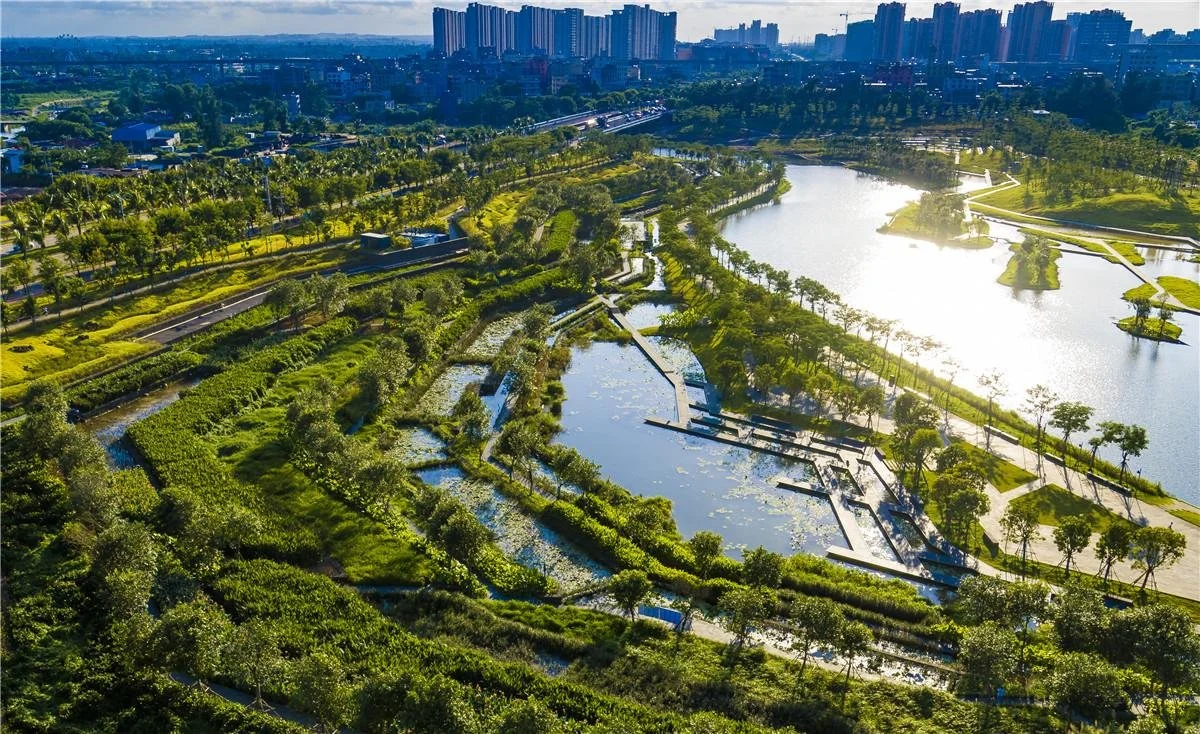 Haikou Meishe River Greenway and Fengxiang Park.jpg