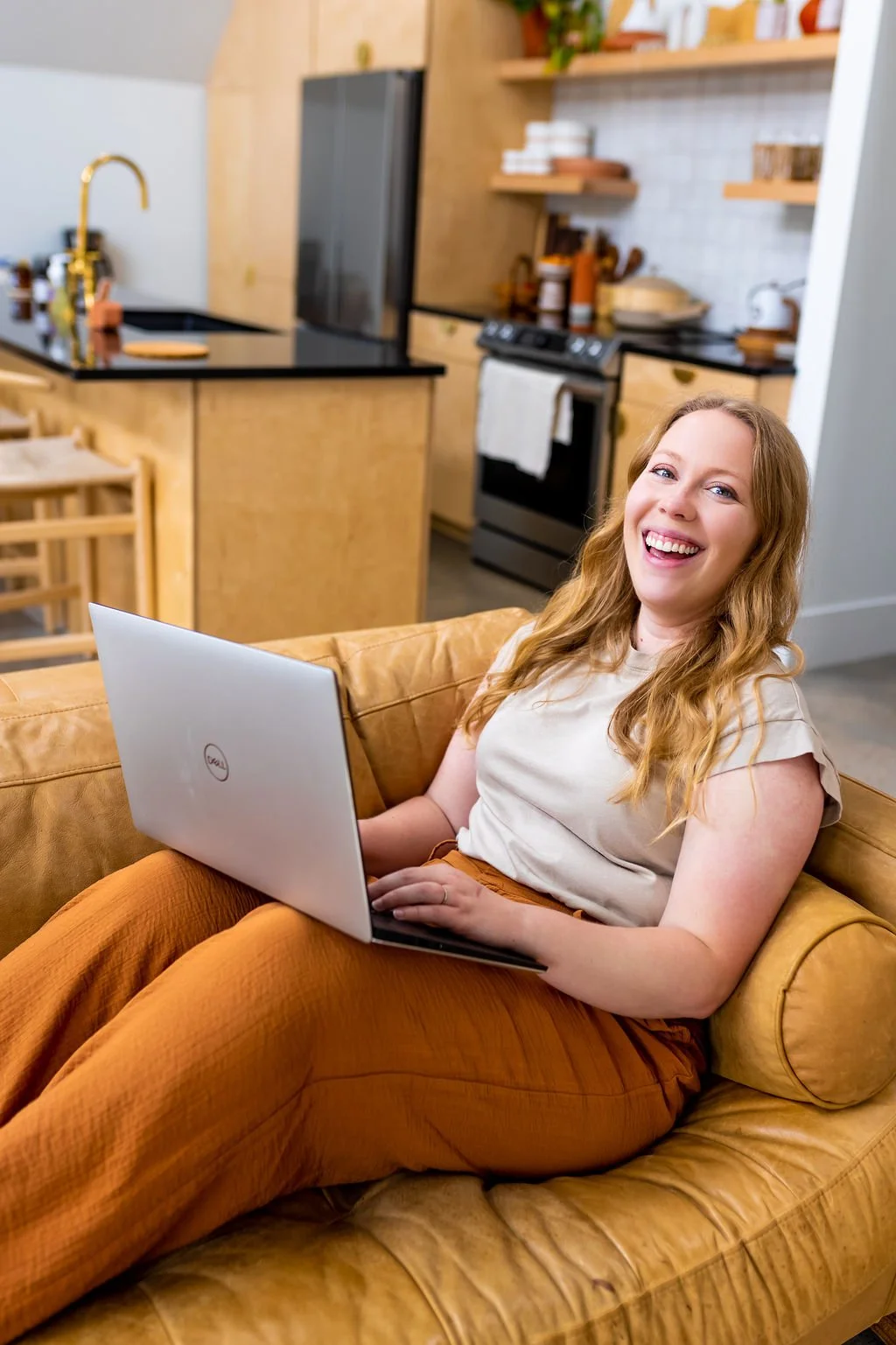 Building a home without a residential designer in your corner usually looks like:

🤯 stress
😩 overwhelm
🙃 decision fatigue

It can be a lot of &ldquo;Wait&hellip; I didn&rsquo;t know I had to decide that&rdquo; moments.

It&rsquo;s feeling unsure 