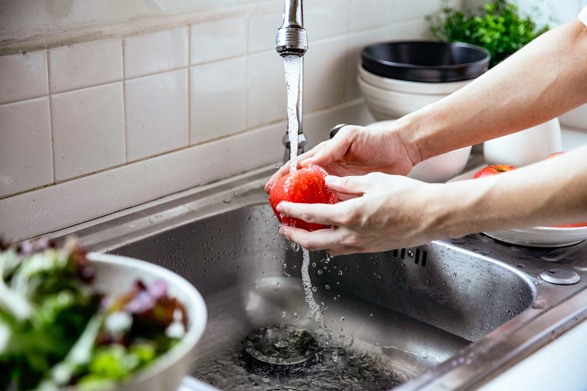 7 increíbles cosas que puedes limpiar con bicarbonato de sodio en tu cocina  — CleanCasa