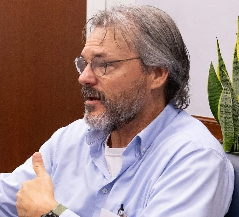 Lee Rinehart - book review