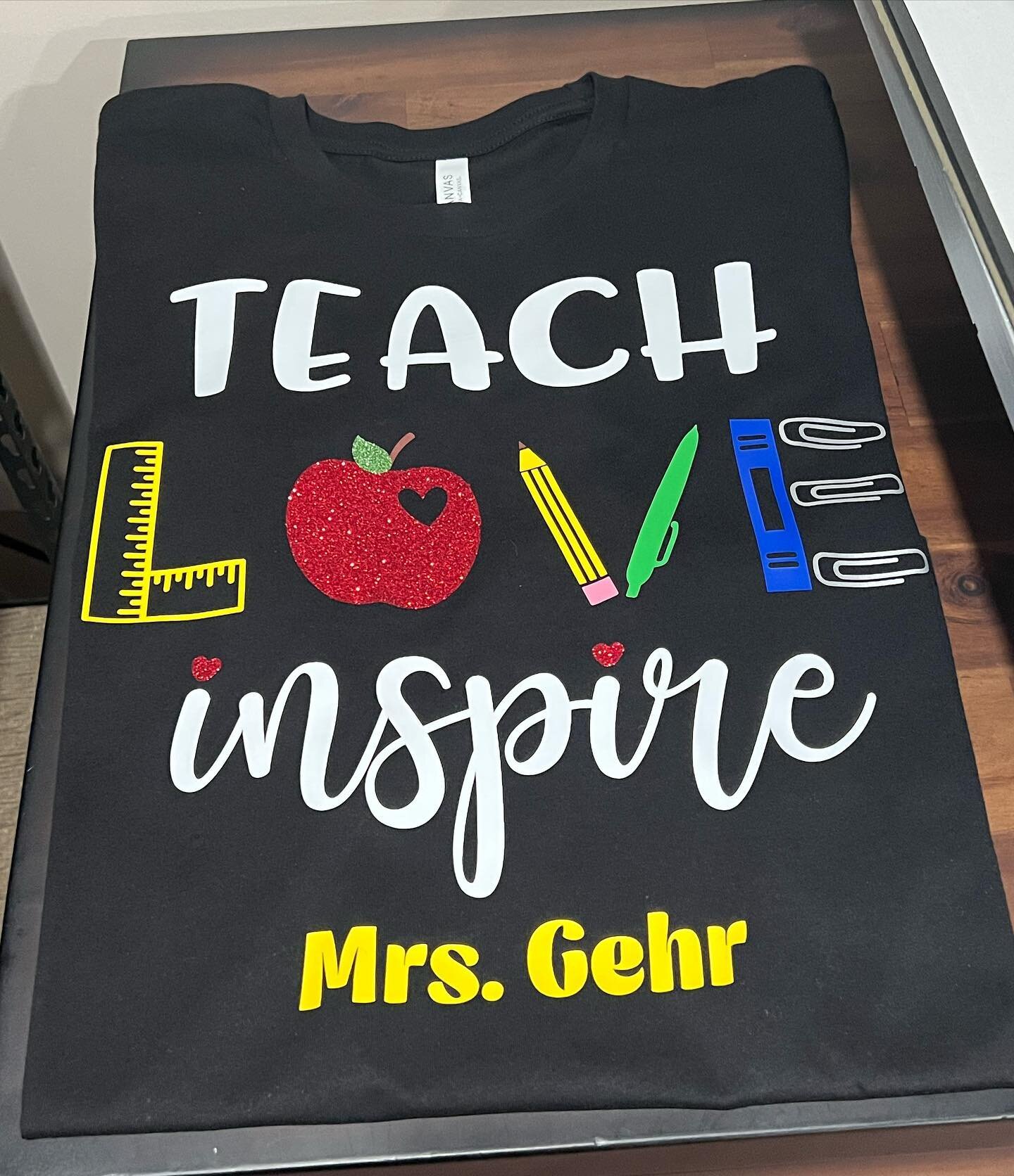 Teach L🍎ve Inspire