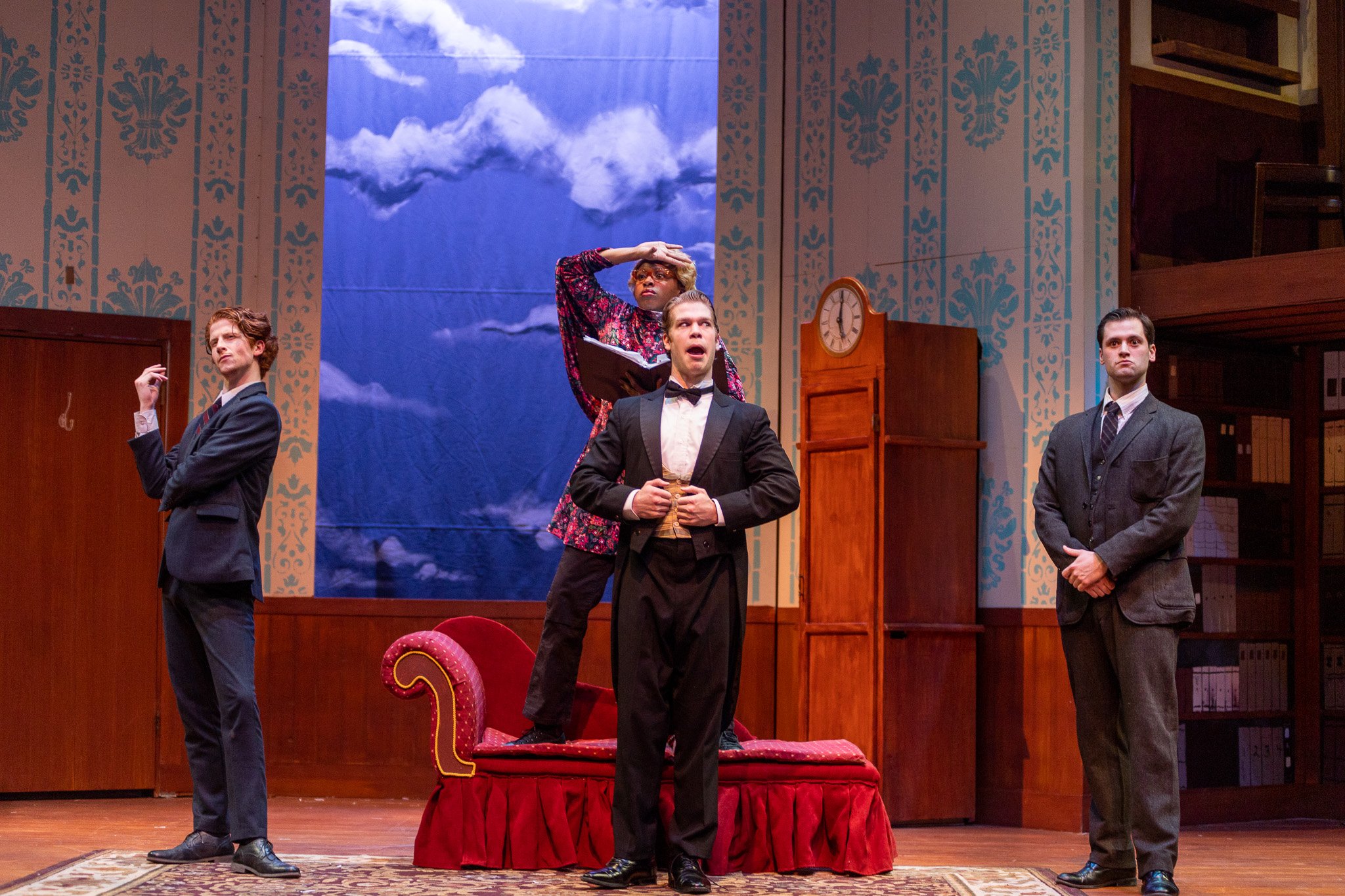 The Play That Goes Wrong - Robert
