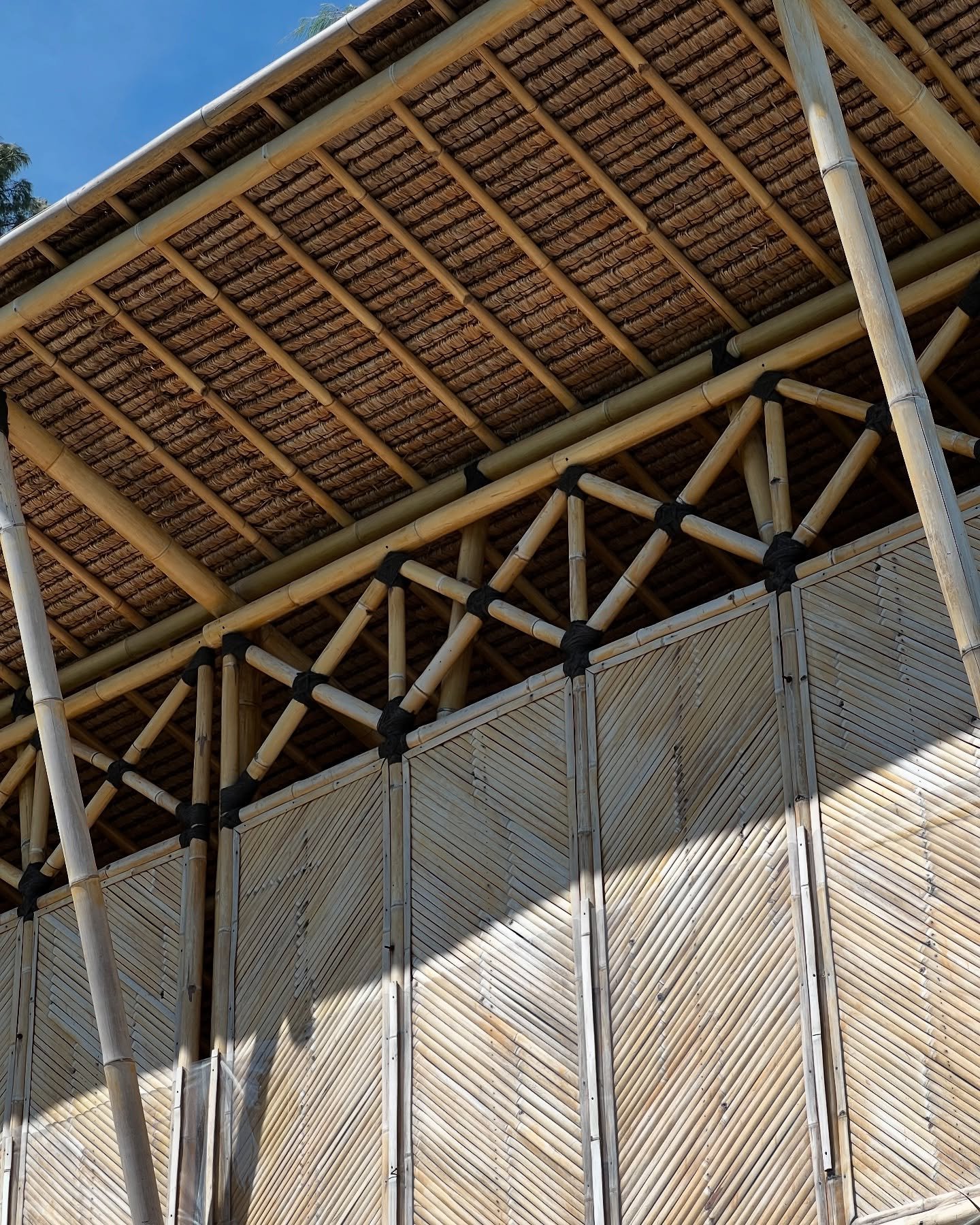 Managed to escape the Sydney rain and take a break in Indonesia. Forever in awe of the bamboo craft here. Everything is built for utmost purpose, yet there are so many beautiful little moments
.
.
.
.
.
#travel #indonesia # architecture #bamboo #desi