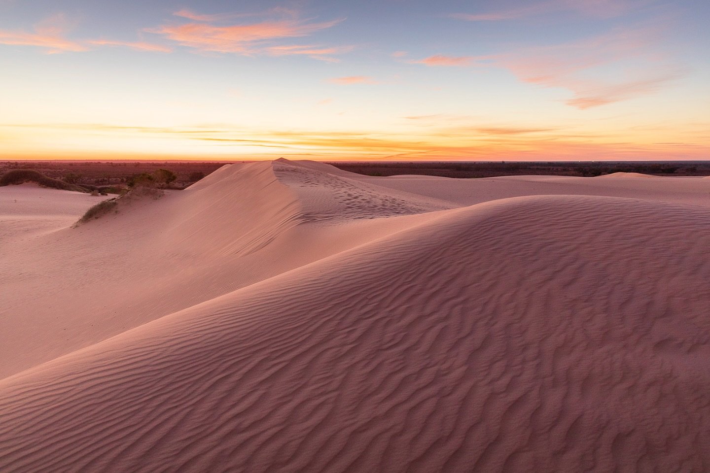 Soft light, shifting sands, and complete stillness.  Mungo National Park is one of those places that makes you feel like you&rsquo;ve stepped into another world - timeless, vast, and quietly beautiful. The rolling sand dunes feel worlds apart from th