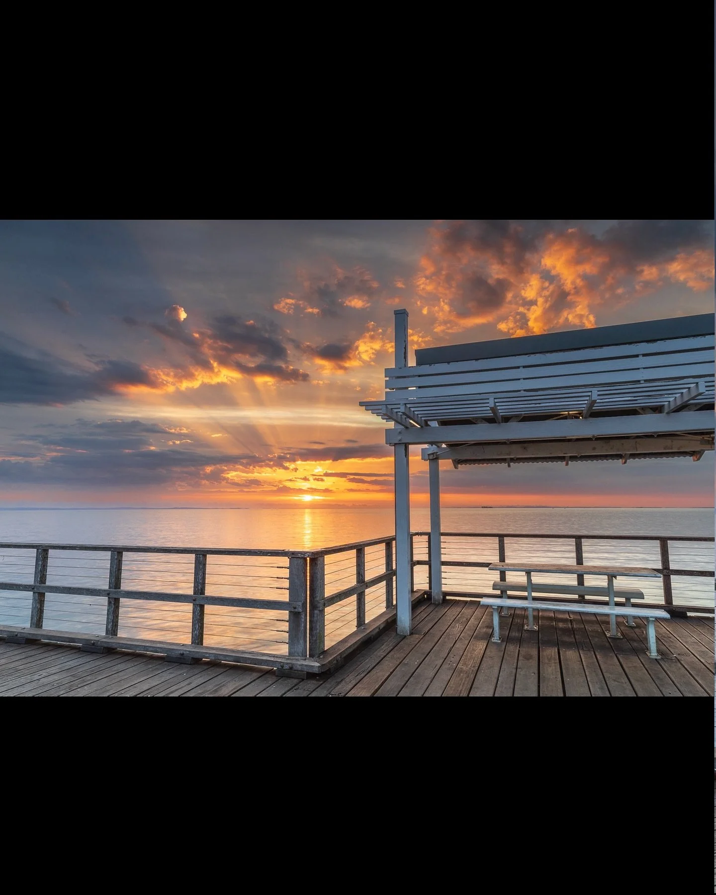 Sunrise this morning was spectacular! Dropping and smashing my ND filter not so much. 😢 Thankfully I was finished shooting for the morning and I&rsquo;ve got plenty of images to share. I just love these sun rays!

Thanks @kimandersonimages for helpi