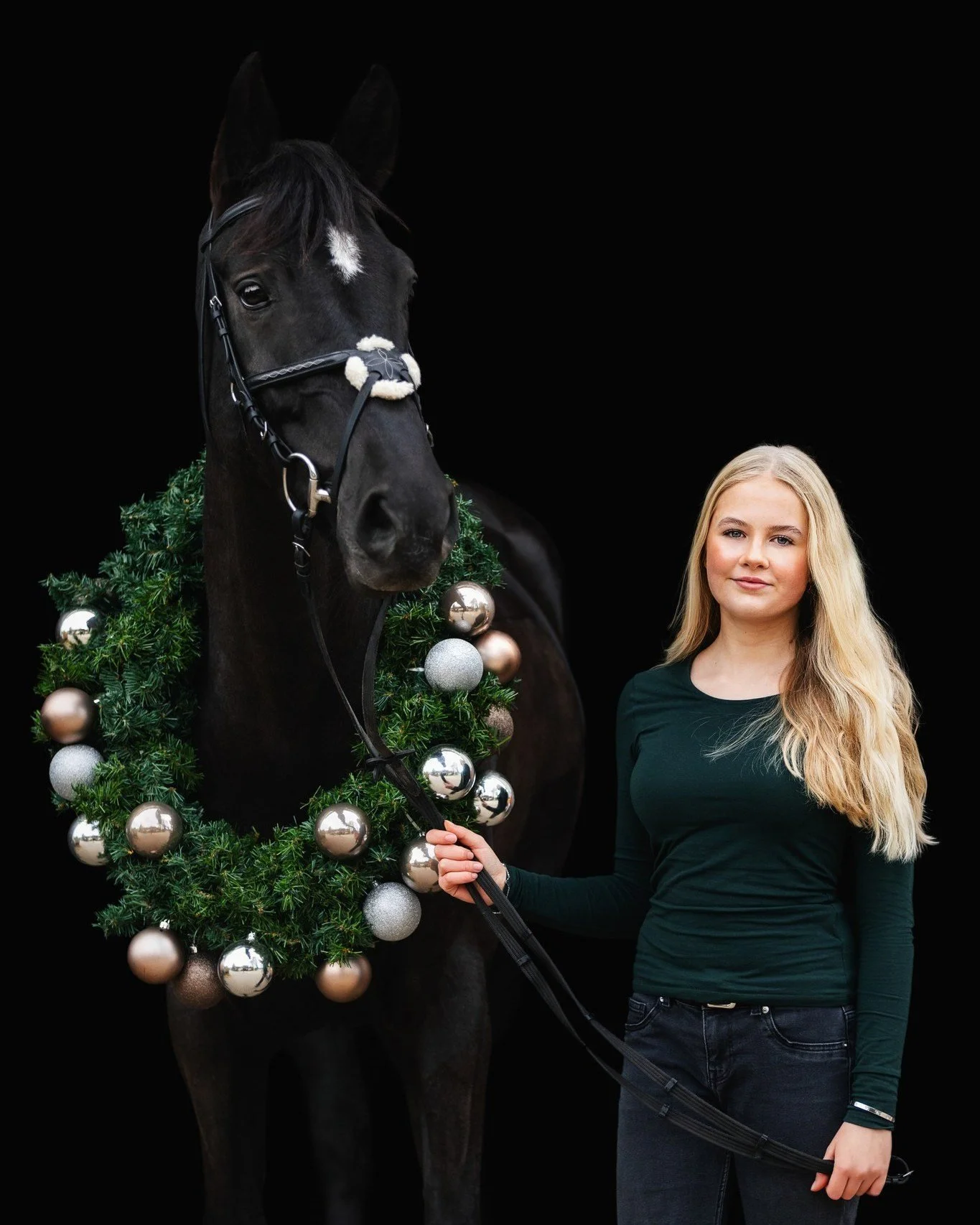 Ich liebe es, wenn die Besitzerinnen bei Weihnachtsbildern mit vor die Kamera springen, um wenigstens ein gemeinsames Erinnerungsfoto zu haben. 
Gestern noch hab ich mich &uuml;ber das Thema "fotogen" unterhalten und dar&uuml;ber, dass viel