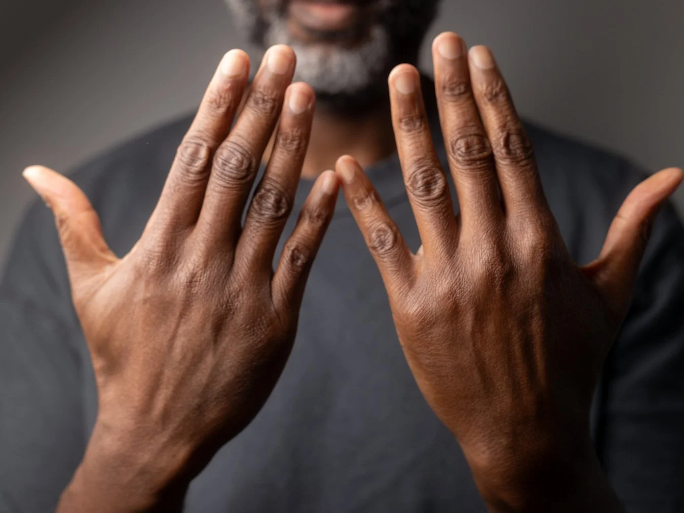 LeslieAwuah_hands4.jpg