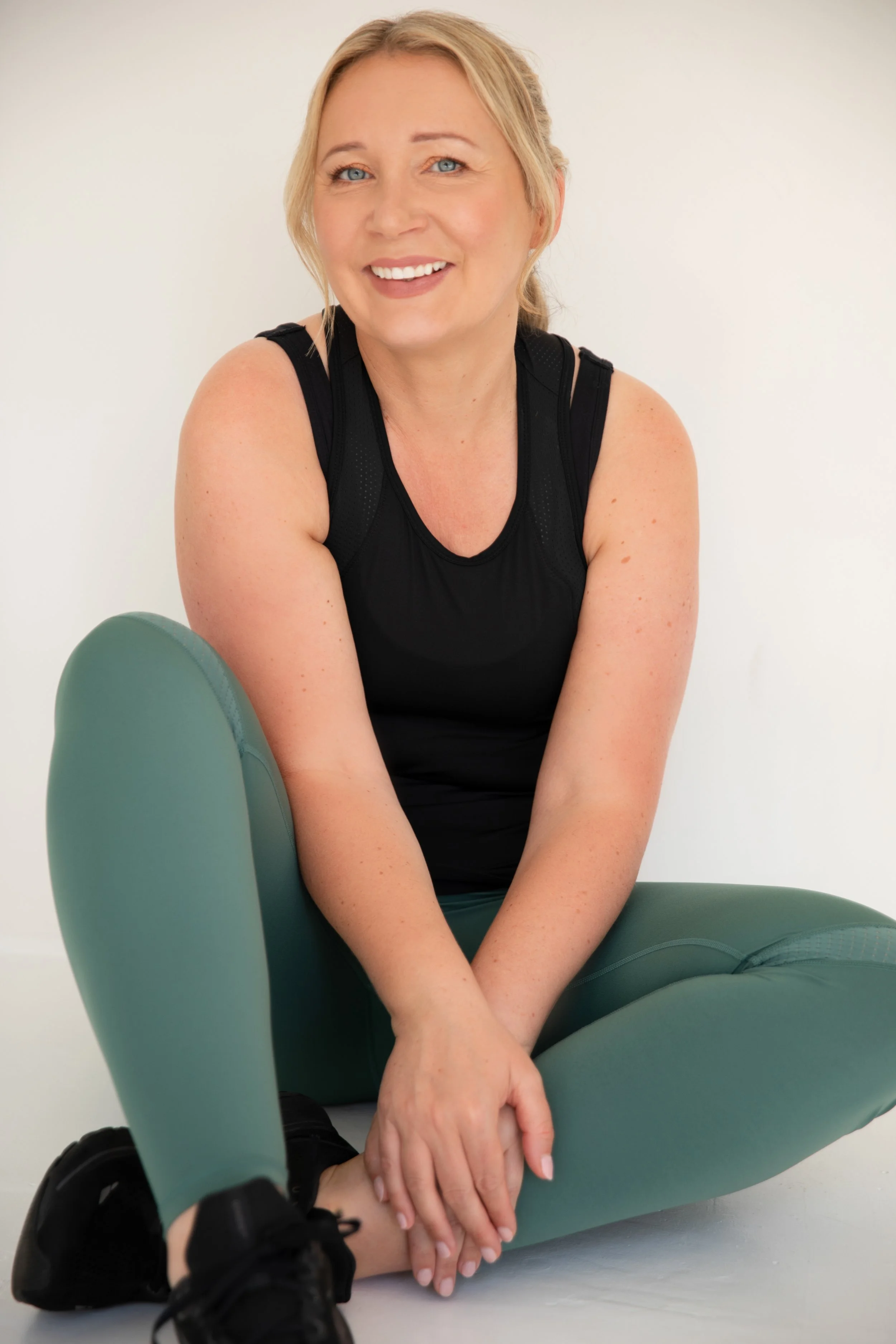 Kay  Tomlinson by Ami Herd 4.jpg