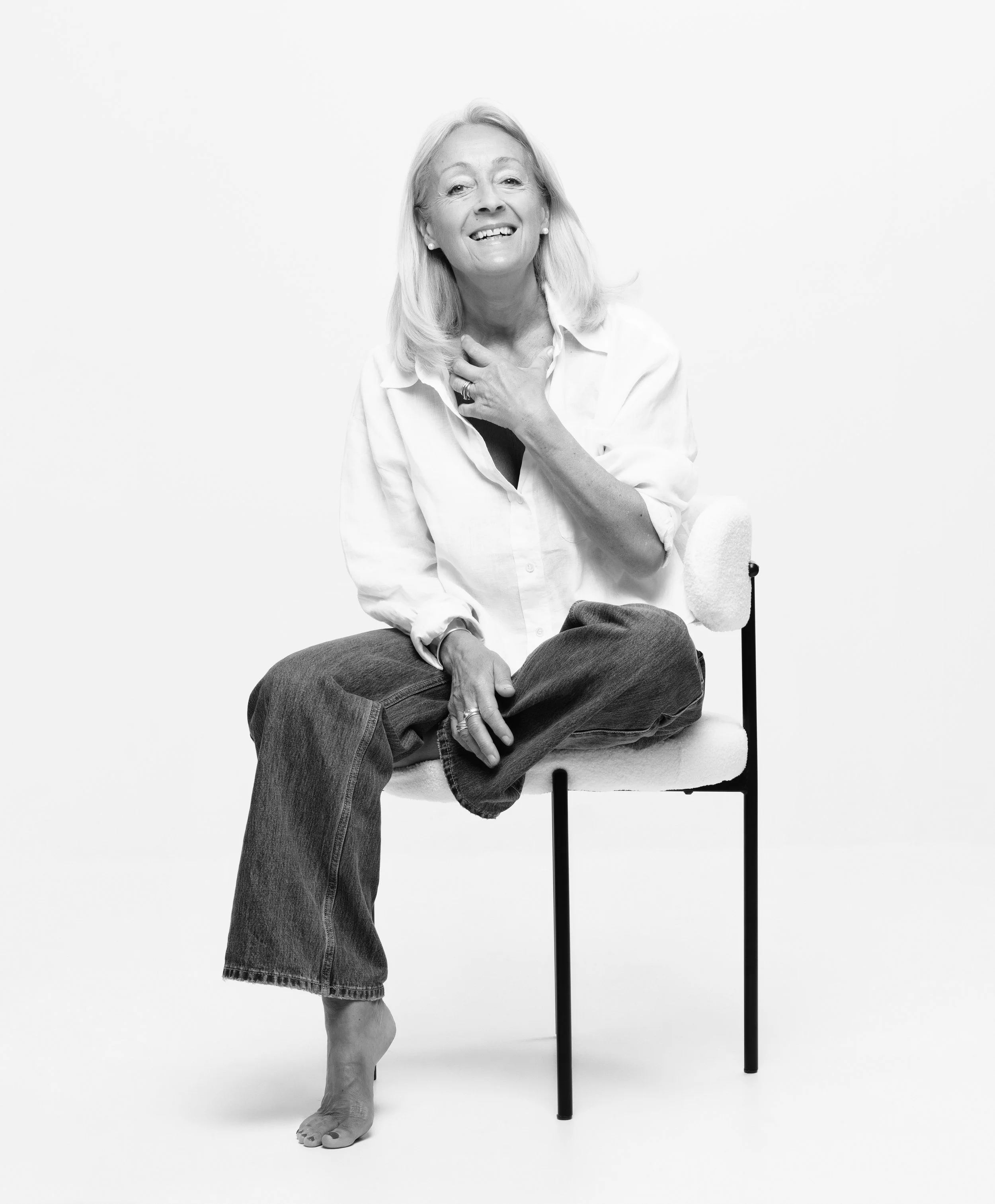 2025.05.29 Laura Southern by Colin Hawkins -510bw.jpg