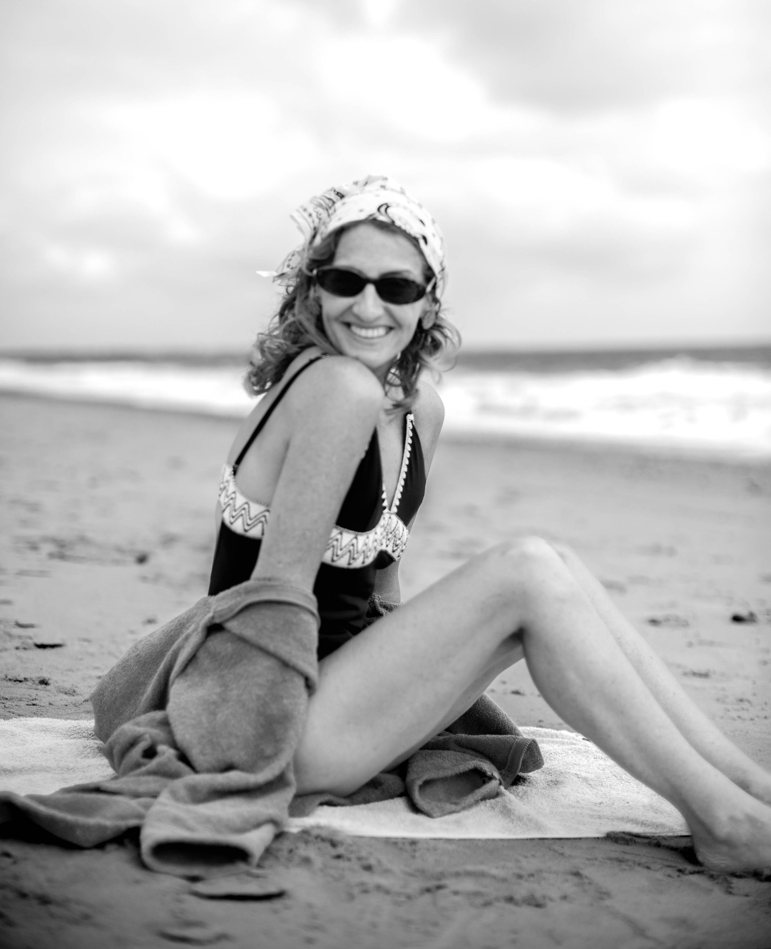 Meryl by Rossanna Novella swimsuit smile B&W.jpg