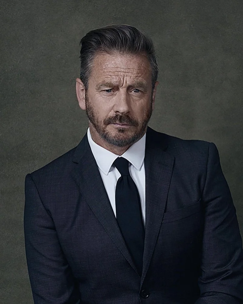 Simon_Bond_NEW_Main_Suit_Crop.jpeg