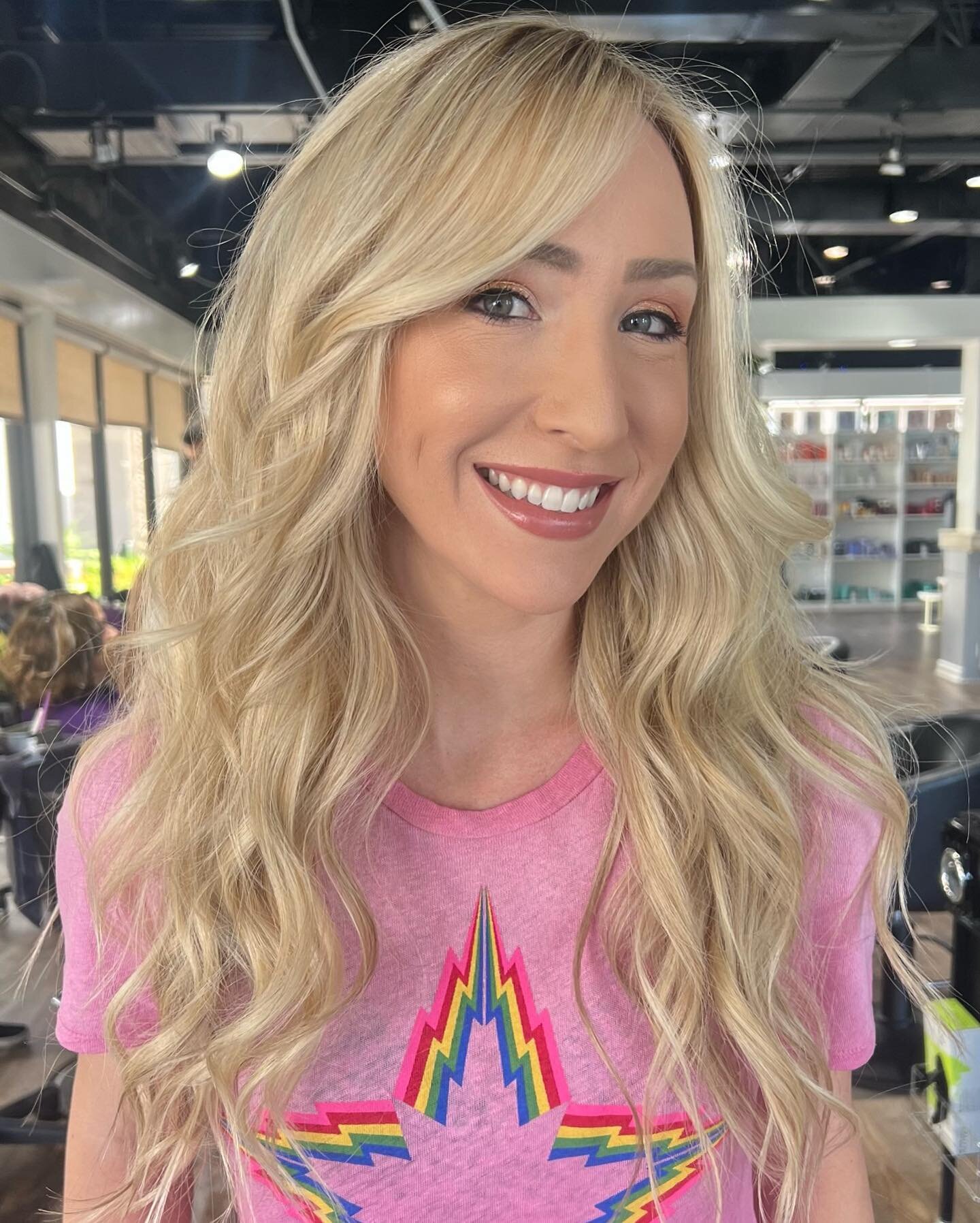 12 weeks of extension bliss! It&rsquo;s possible with @invisiblebeadextensions 🤍

3 months ago, this beauty came in wearing a different extension method and we switched her over to IBE. When she came in for her first IBE reinstall last week, she let