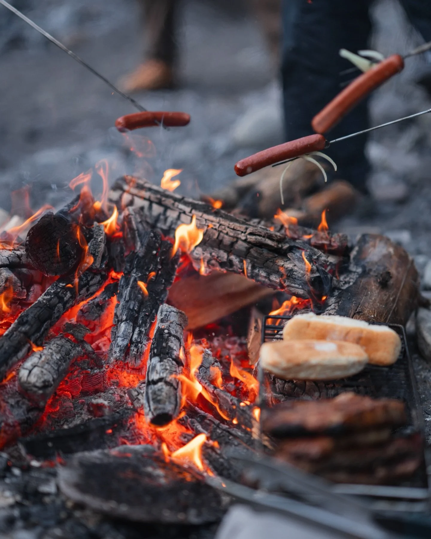 BONFIRE NIGHT! 🔥 Summer has just begun!

Huge thank you to everyone who came out, everyone who cooked, and to the families that camped out to reserve the site! Feeling grateful for this Life Church family 💙