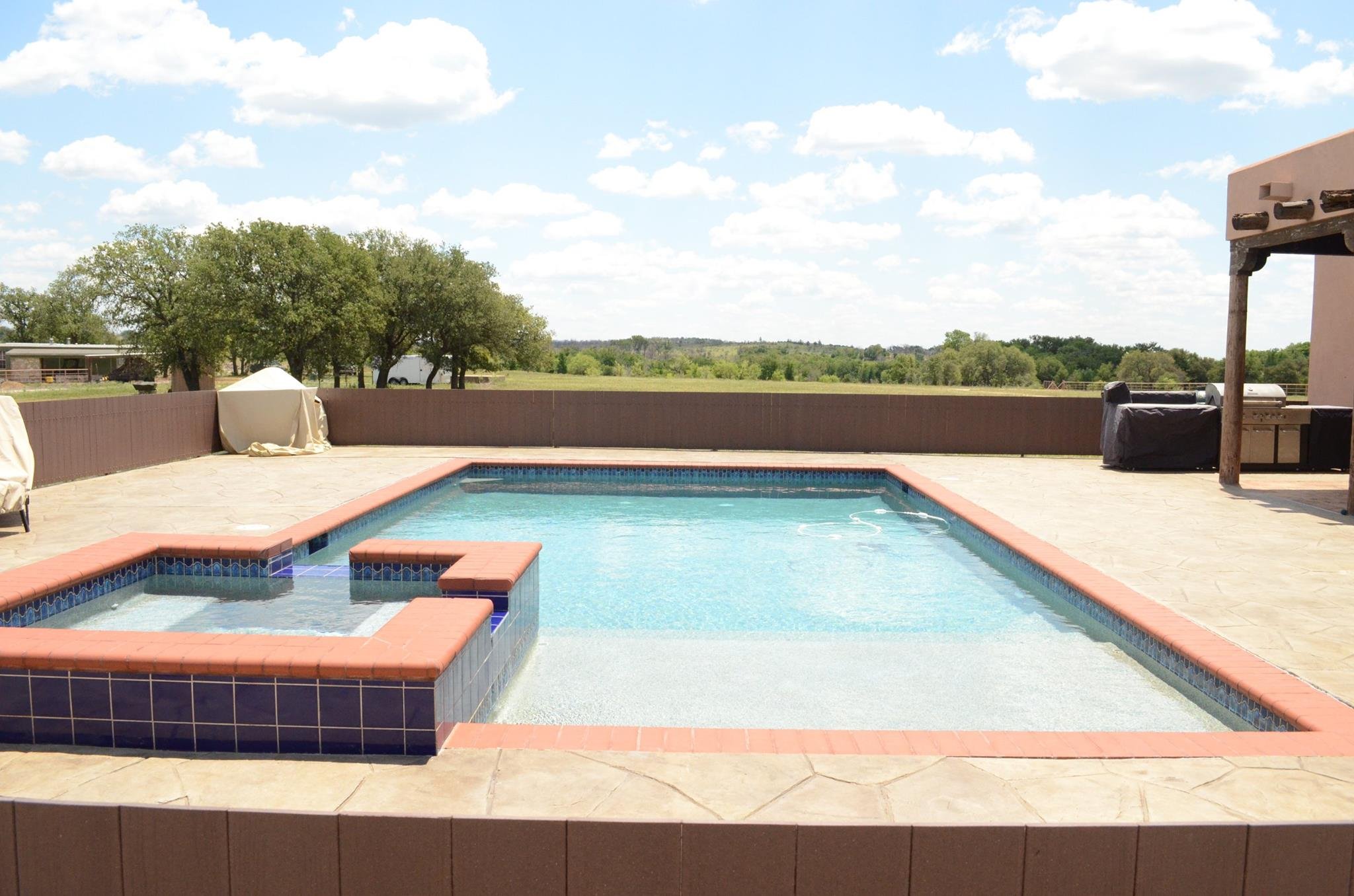 Sunfish-Pools-hwy-59-jake-crystal-hettinger-jacksboro-wise-jack-wichita-montague-home-builder-residential-commercial-equine-wichita-falls-texascraft2.jpg