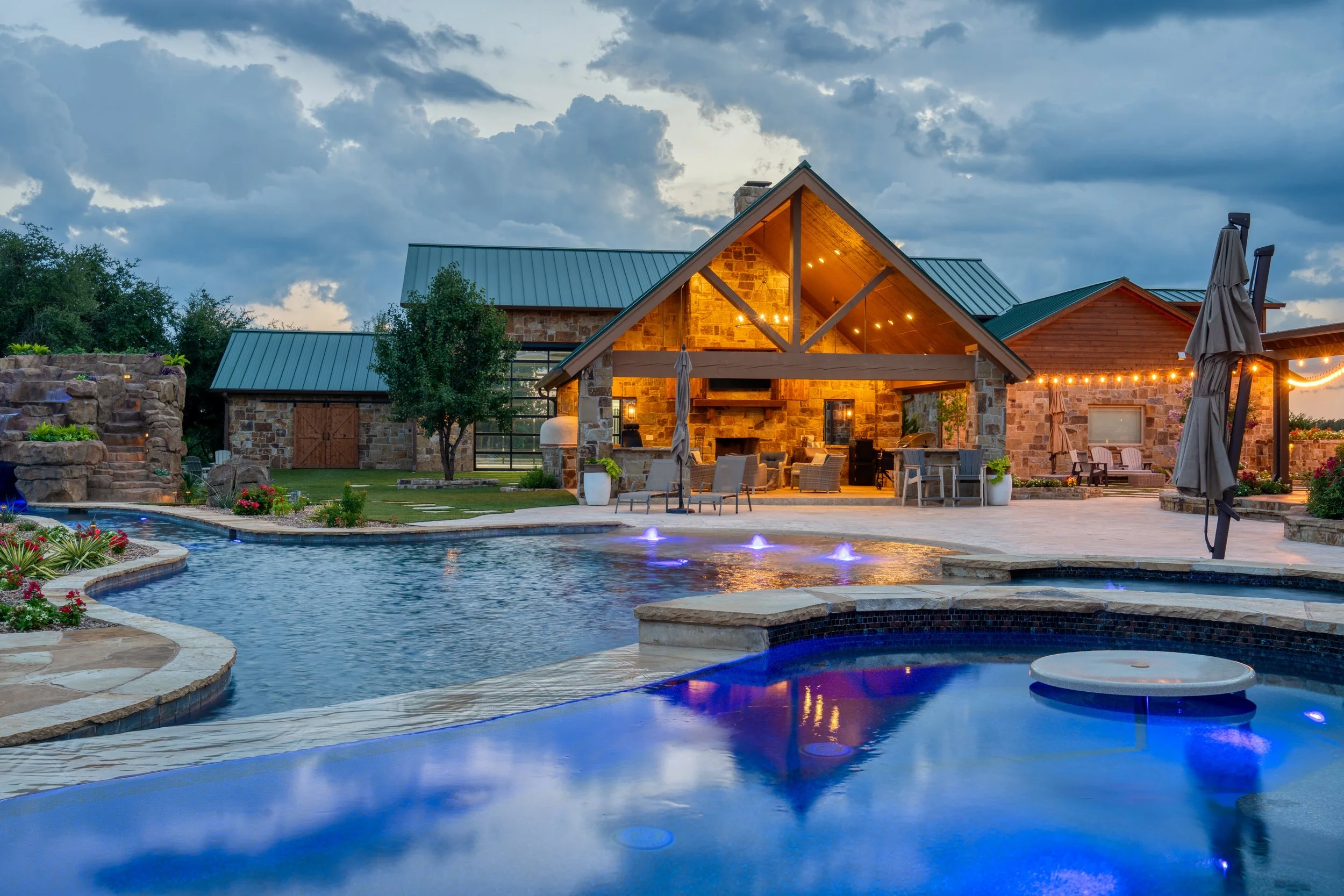 Sunfish-Pools-hwy-award-winning-lazy-river-crystal-hettinger-jacksboro-wise-jack-wichita-montague-home-builder-residential-commercial-equine-wichita-falls-texasGuilem_070621_b.JPG