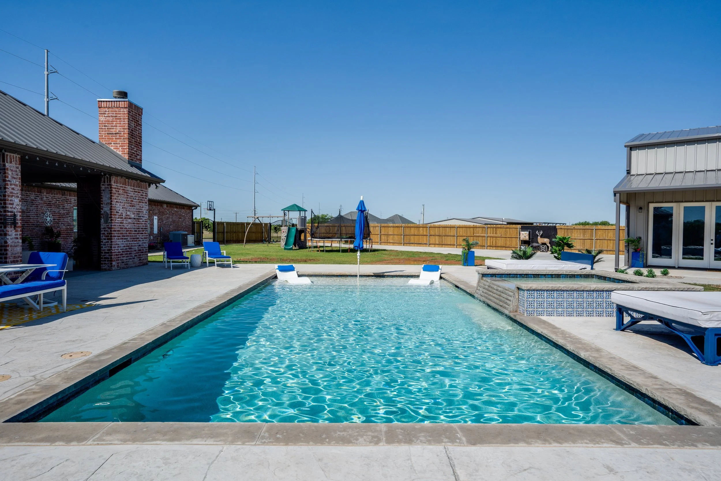 Sunfish-Pools-1210-Bowman-Road-Prarie-Way-jake-crystal-hettinger-jacksboro-wise-jack-wichita-montague-home-builder-residential-commercial-equine-wichita-falls-texas1210_BowmanRd_SunfishPools-HiRes-1.jpg