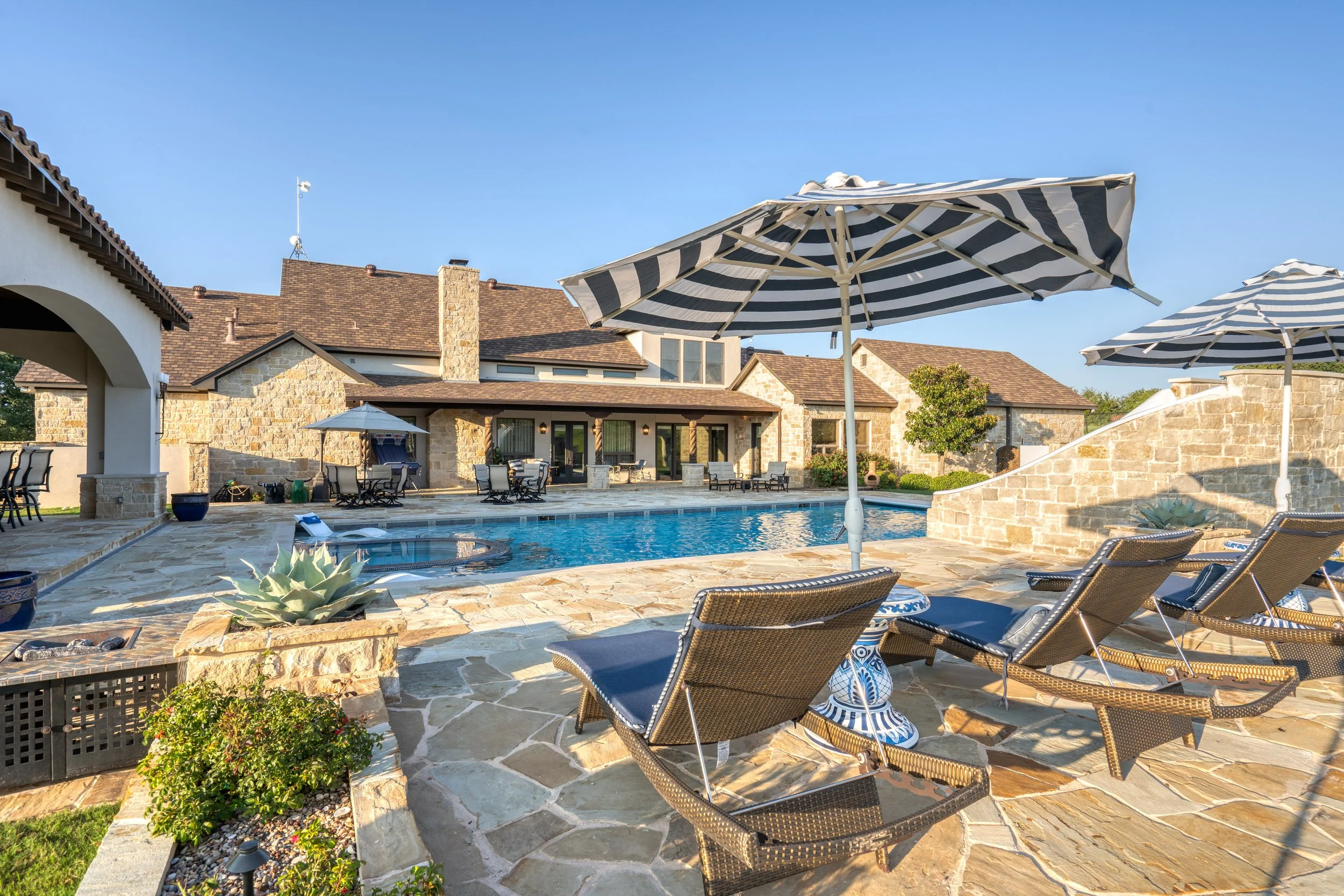 Sunfish-Pools-Decatur-spanish-flaire-jake-crystal-hettinger-jacksboro-wise-jack-wichita-montague-home-builder-residential-commercial-equine-wichita-falls-texasBrazile-2-FULL.jpg