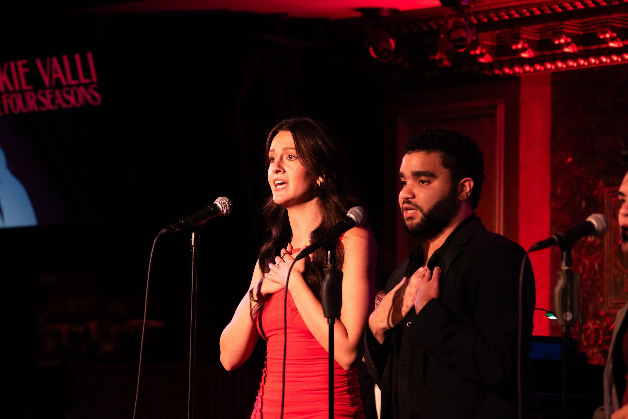 Halle Kaufax, Alan Cid