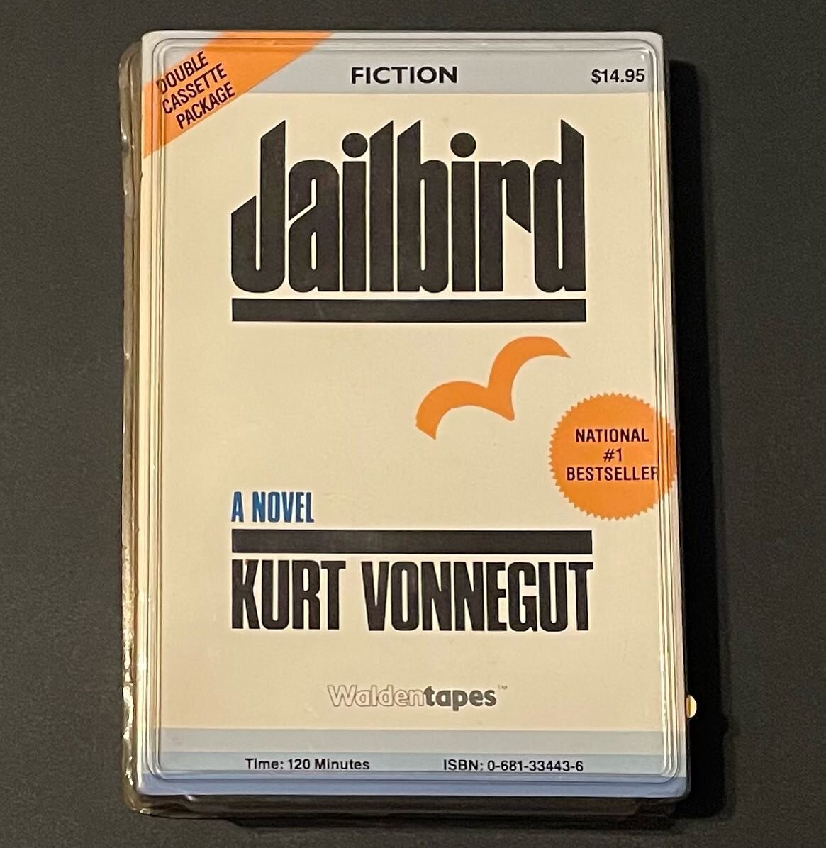 📚
𝙅𝙖𝙞𝙡𝙗𝙞𝙧𝙙 &mdash; Cassette Tape Abridged Audiobook | Sealed/Unopened &mdash; Walden Tapes, 1980
#KurtVonnegut
#BookCollection
#Jailbird
#Bookstagram
📚