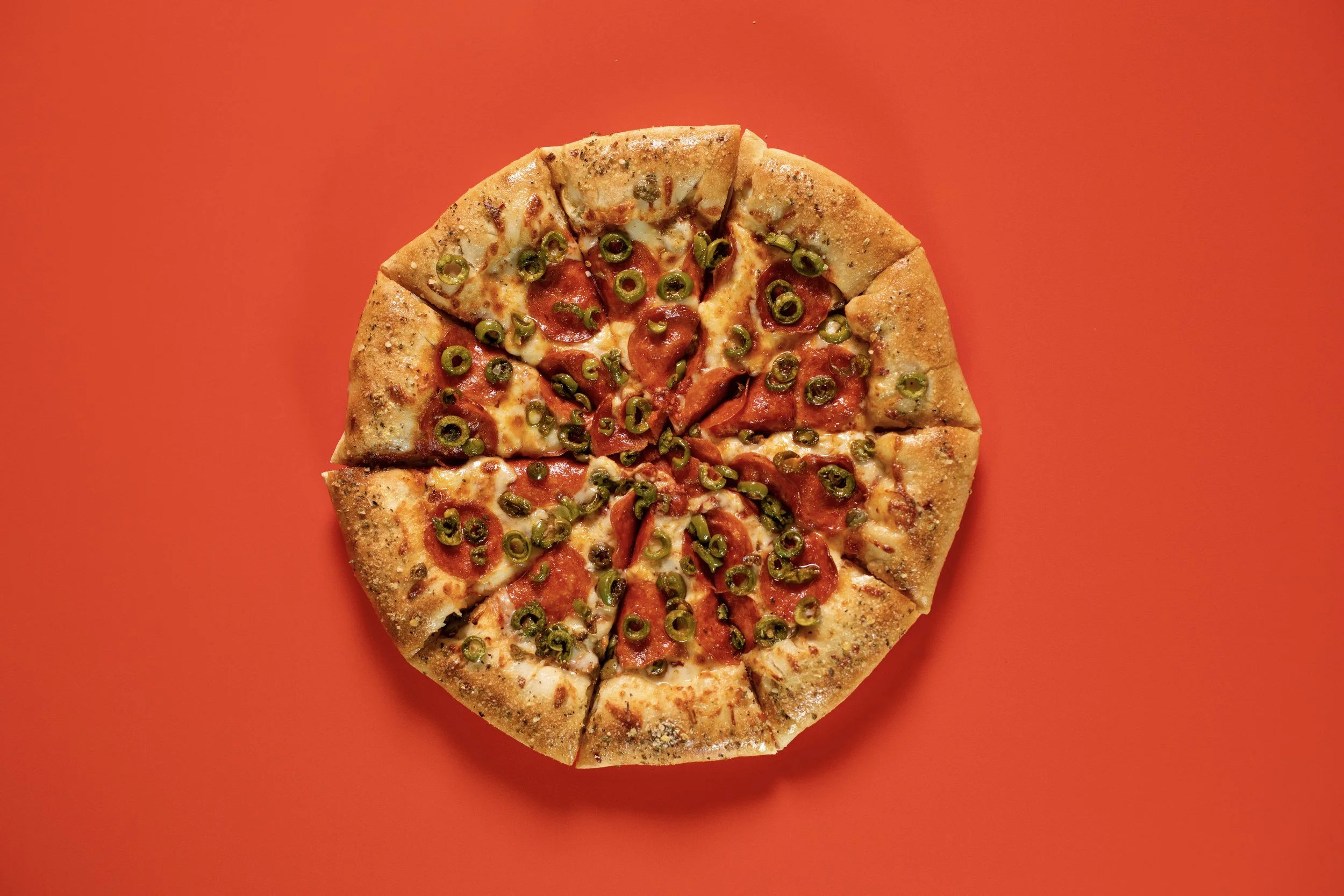 PZR23_Promo4BYW_PepperoniGreenOlives_Full-1-copy-1.jpg