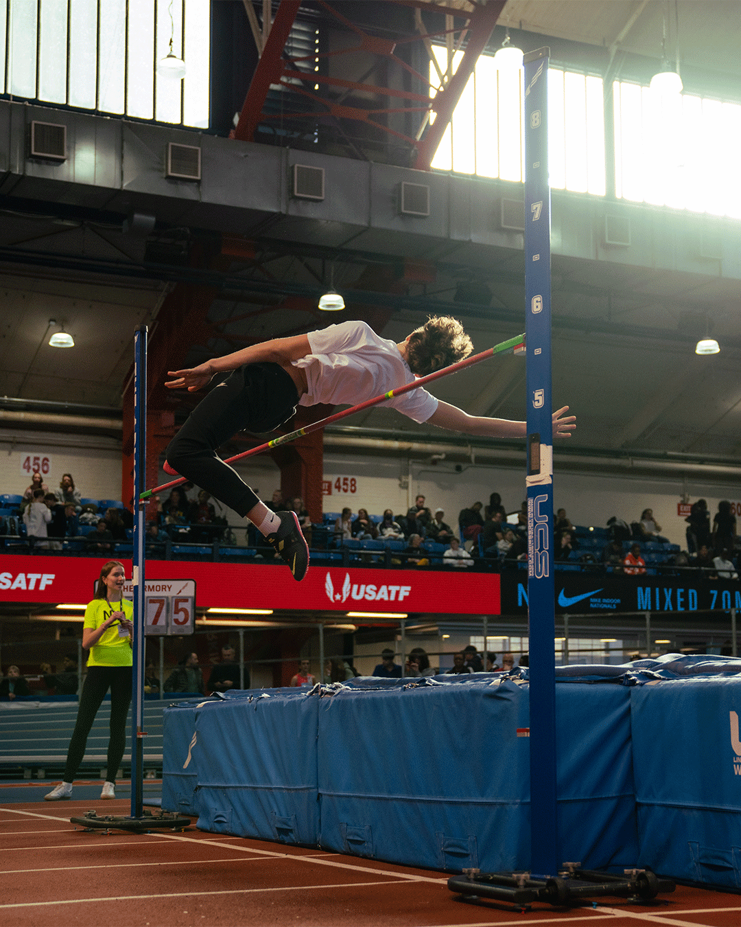 Nike-Armory-Post-3-2_04.gif