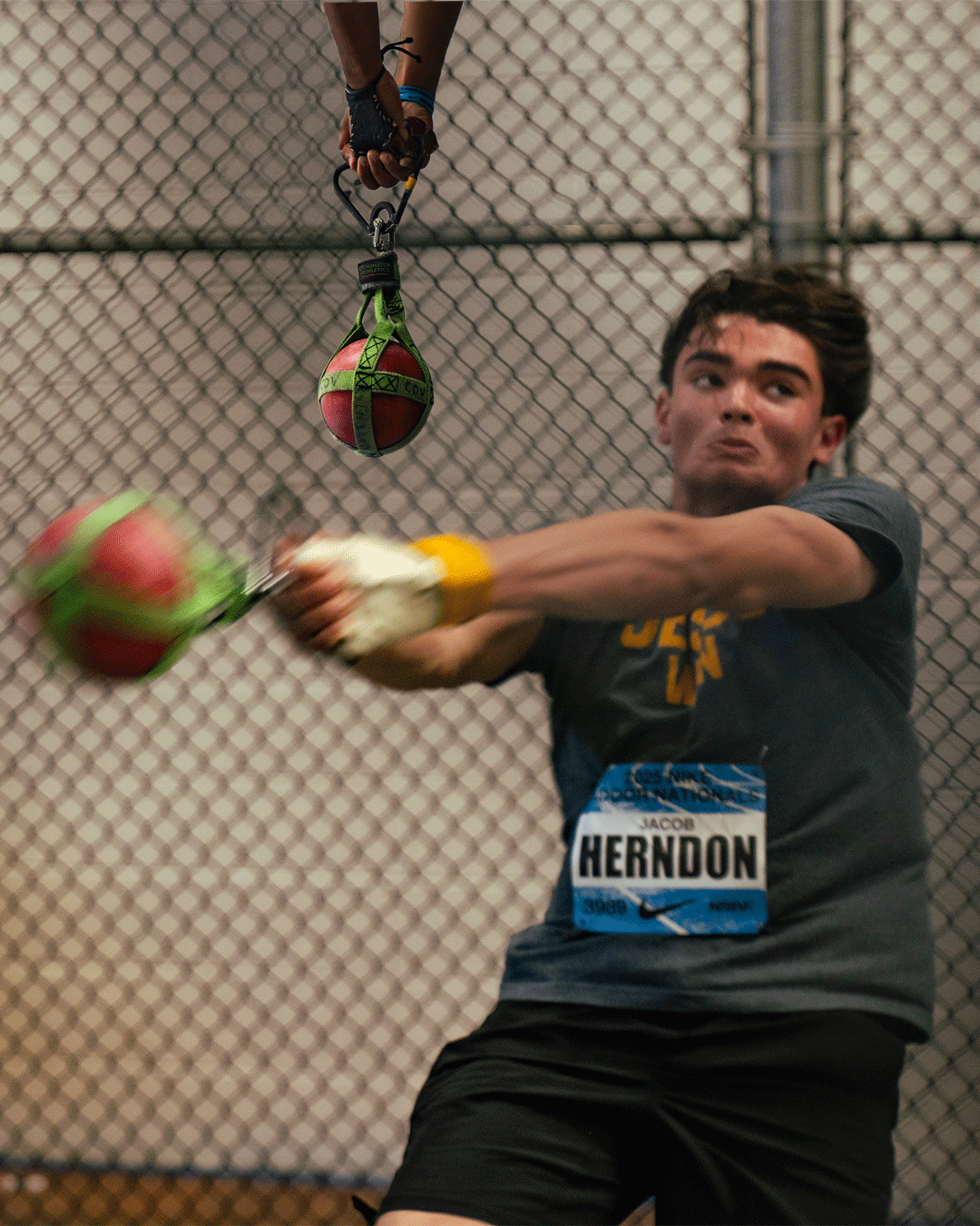 Nike-Armory-Post-3-2_06.gif