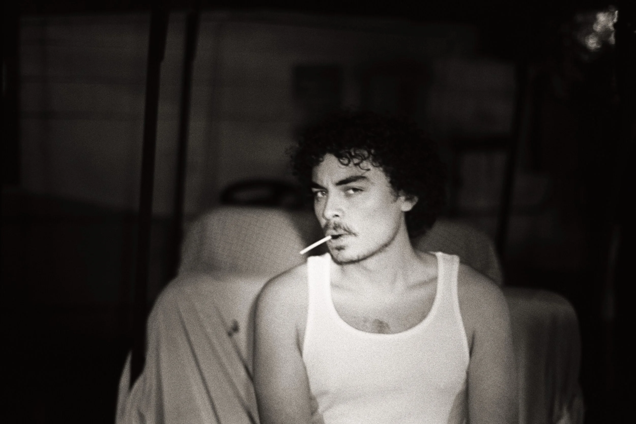 alejandro sans cigarette