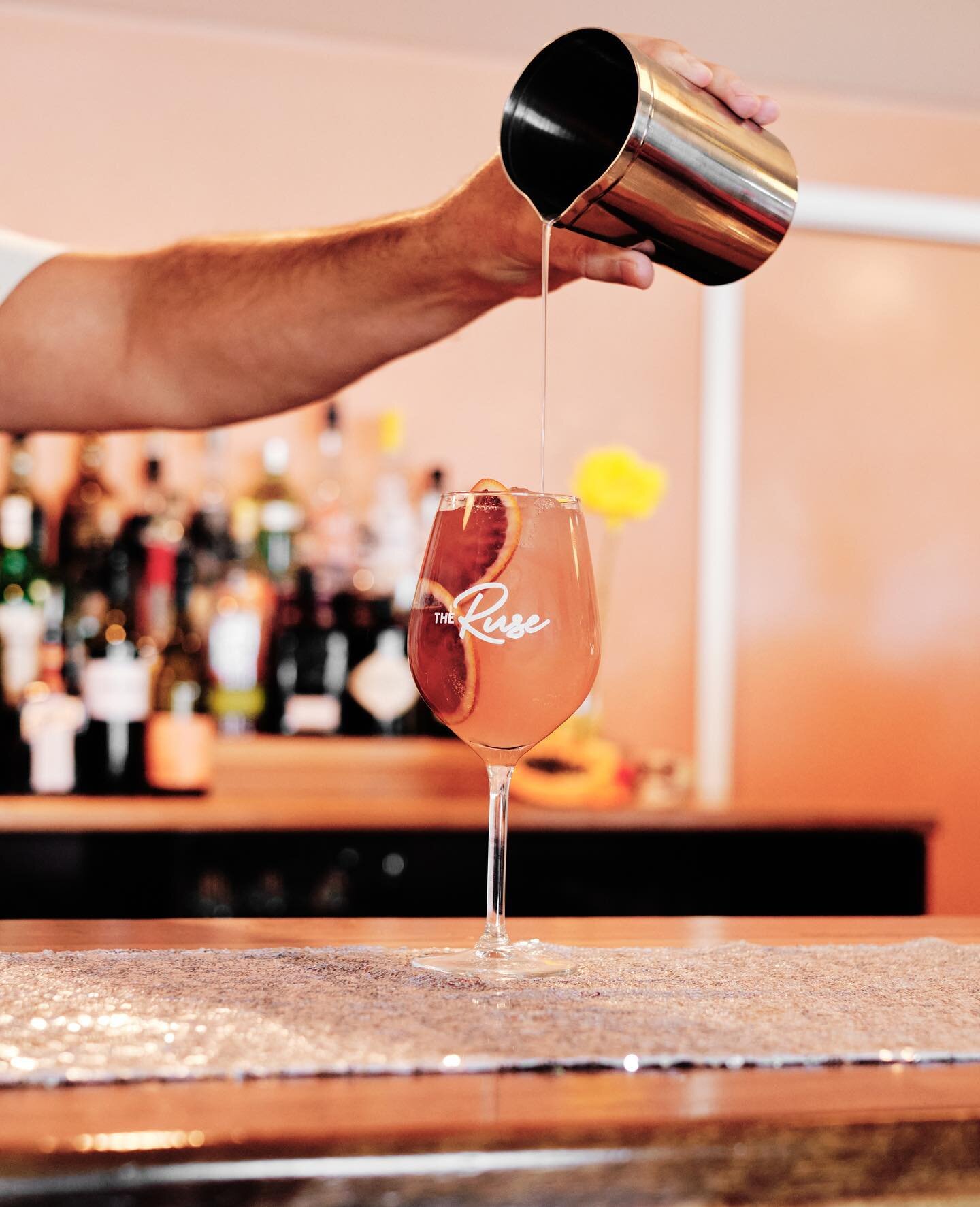 Friday vibes 🍸

Who would love one of these delicious cocktails right now?!

@honeybeeplanners
@trenny_m 
@olamoszumanska 
@ever___daisy 
@stylestudio_eventhire 
@lecakestudio 
@maeke.au 
@srskinandbeauty 
@tegan.h.q_hair 
@duskiandco 
@tableaplenty