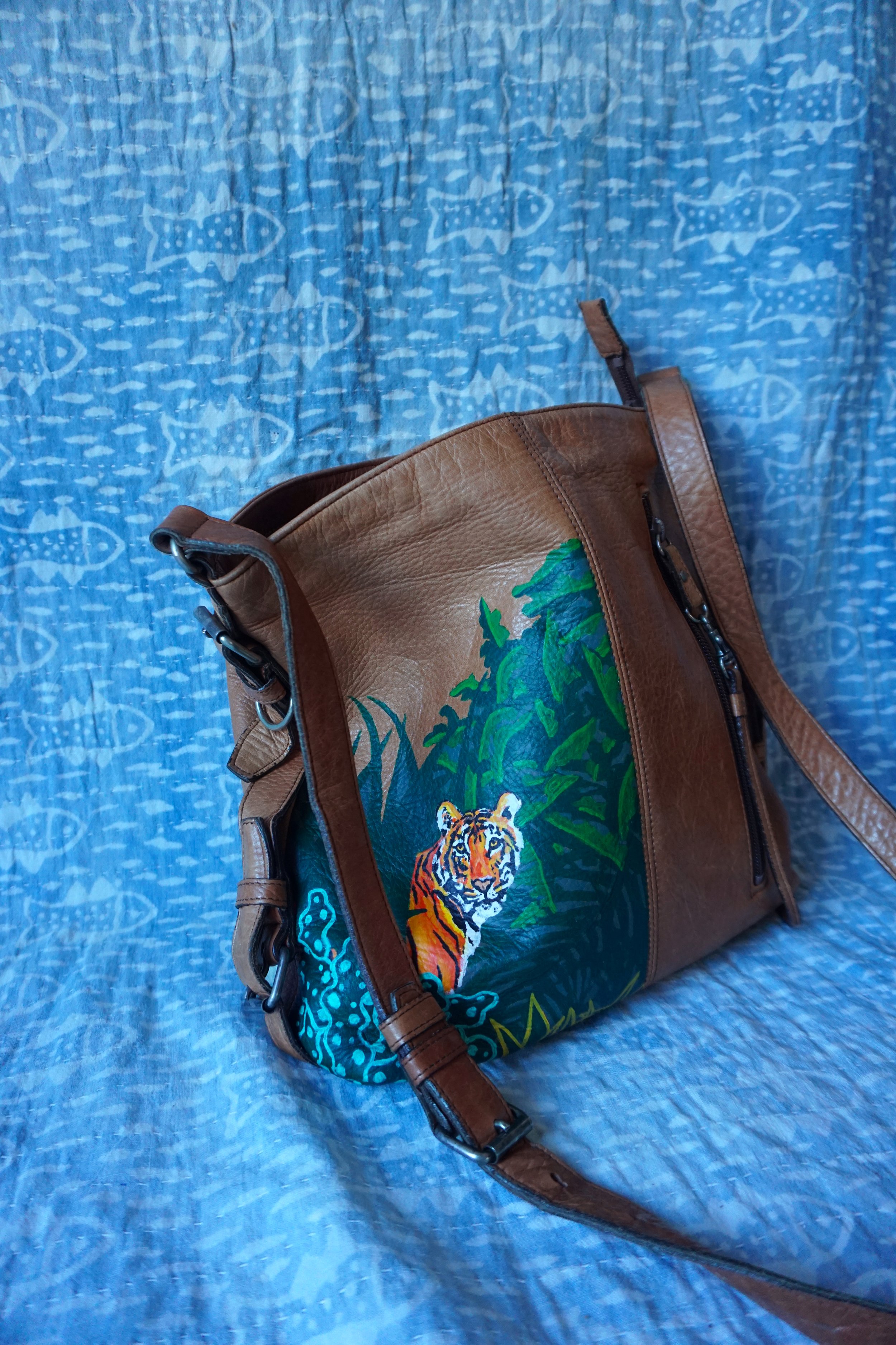 tiger bag 1.jpg
