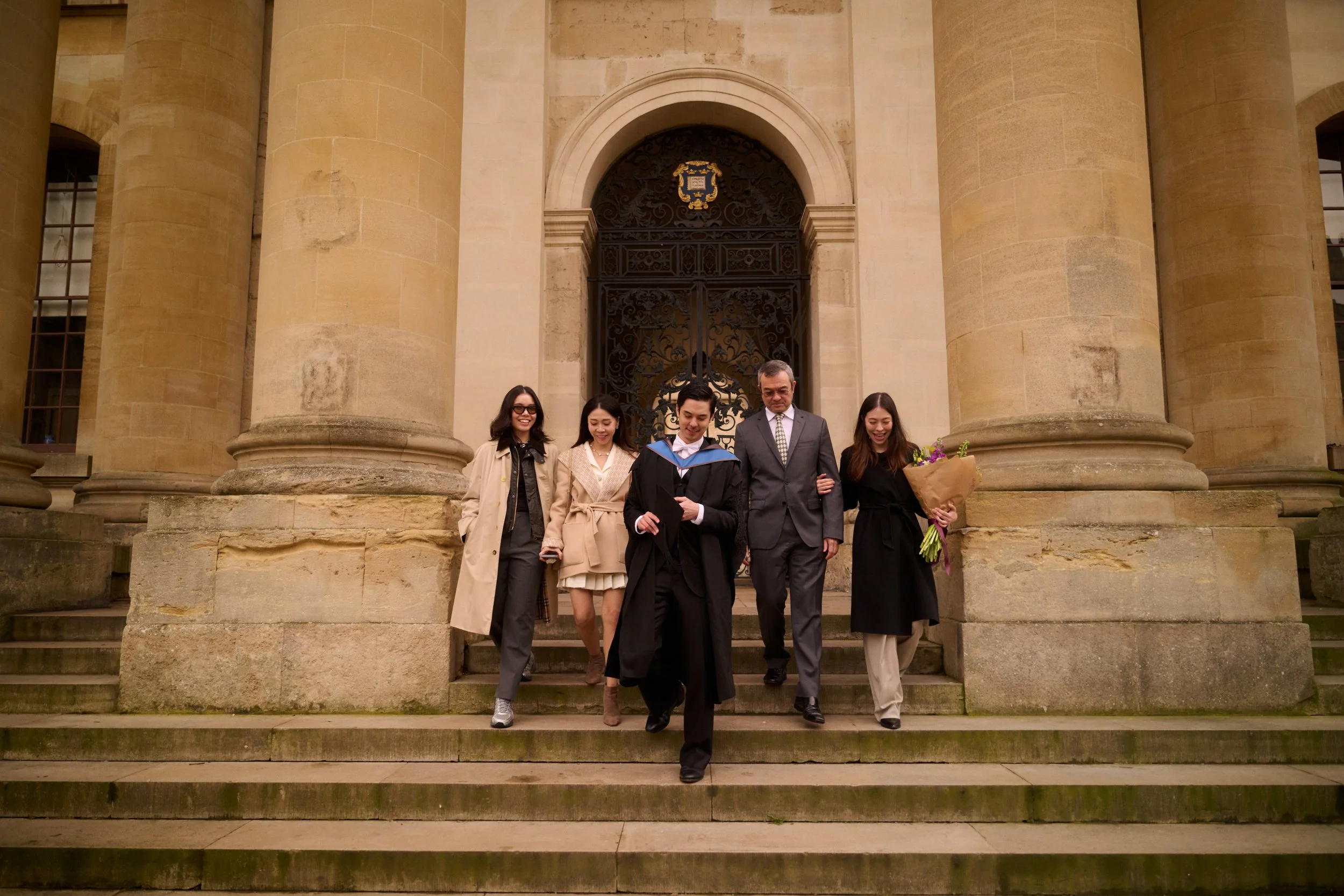 พีช พชร รับปริญญา Oxford ช่างภาพ ลอนดอน อังกฤษ Thai Photography in London